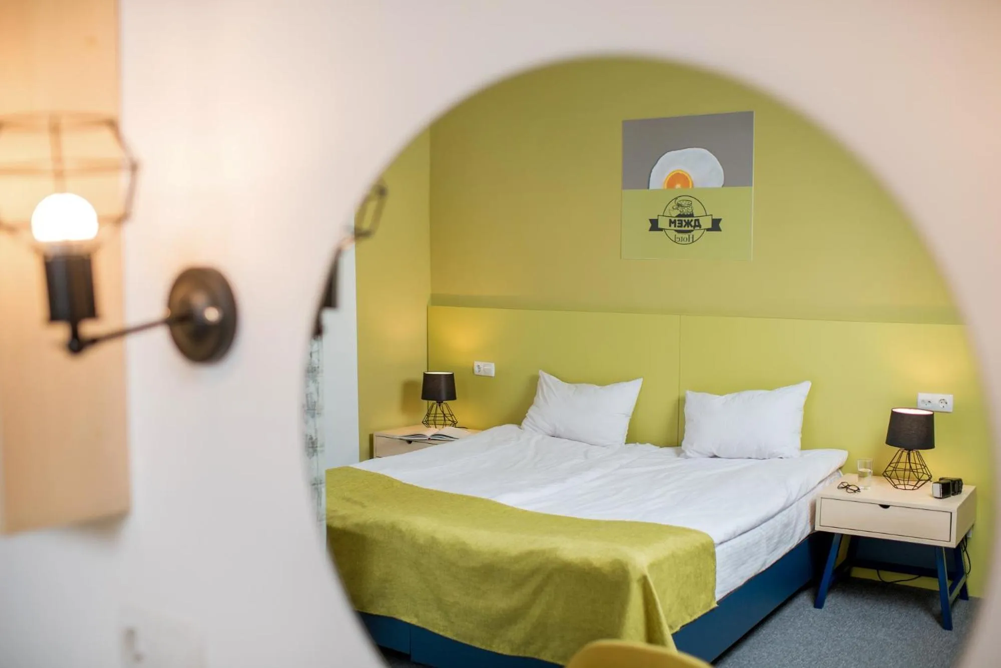 Photo of the whole room, Bed in Jam Hotel Hnatyuka