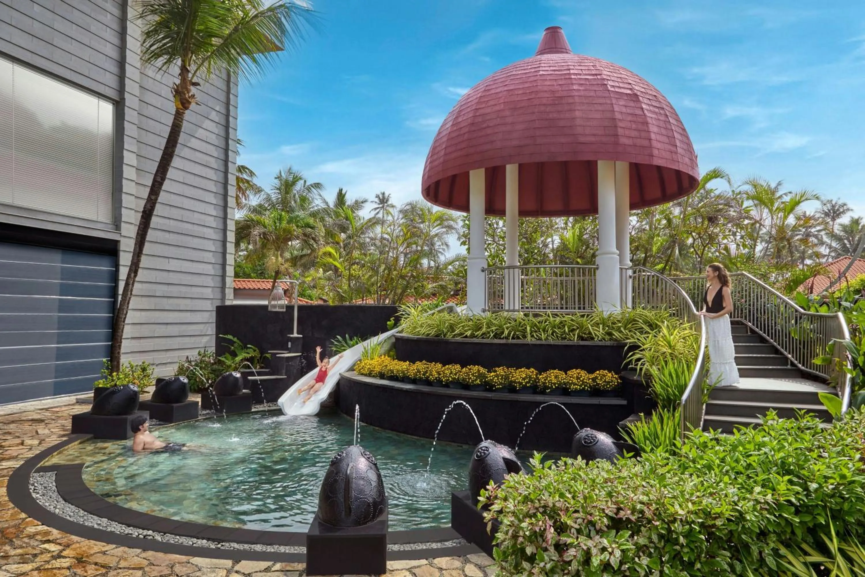 Swimming pool in Weligama Bay Marriott Resort & Spa