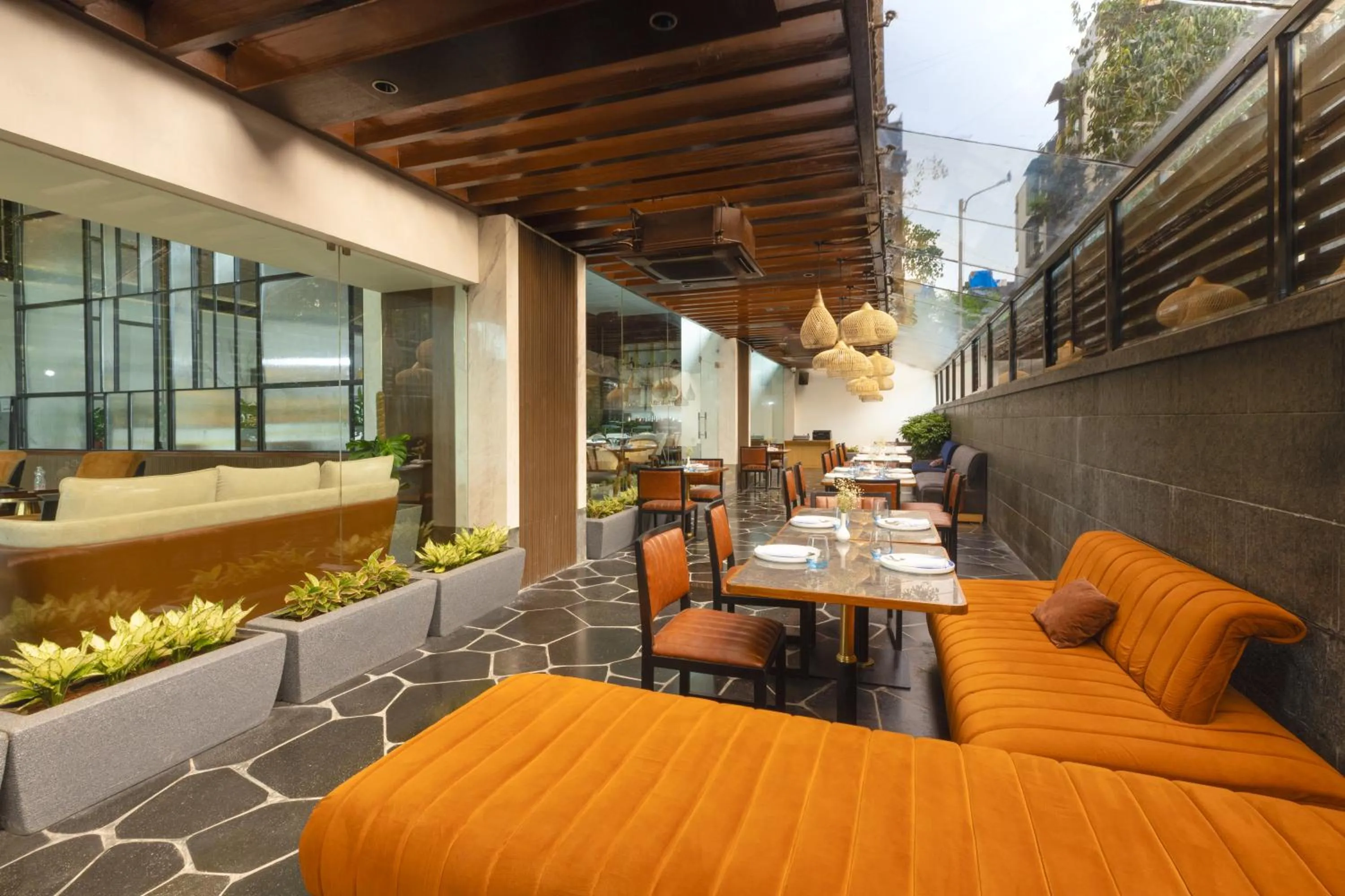 Restaurant/places to eat in Yogi Executive, Navi Mumbai