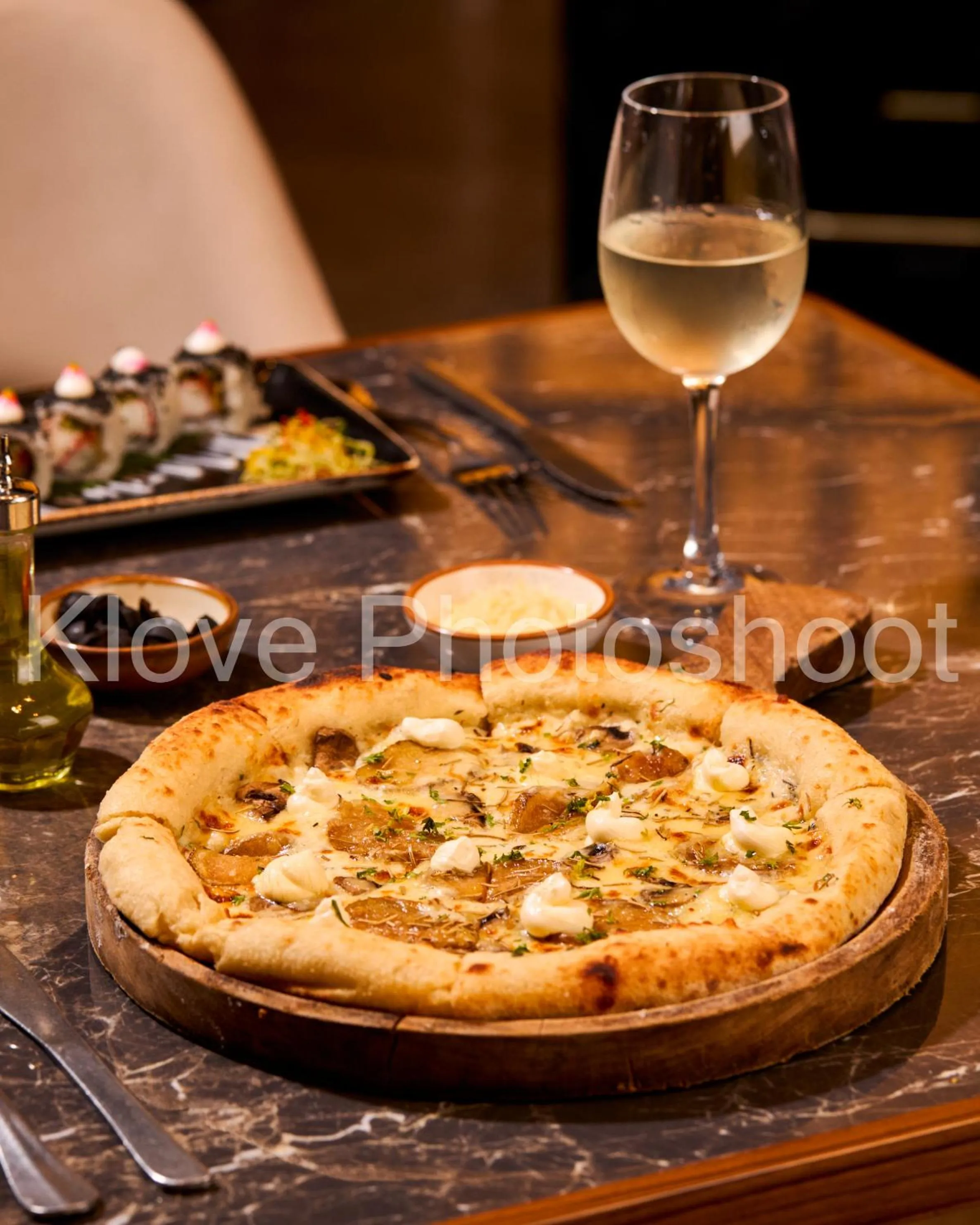 Food in Yogi Executive, Navi Mumbai