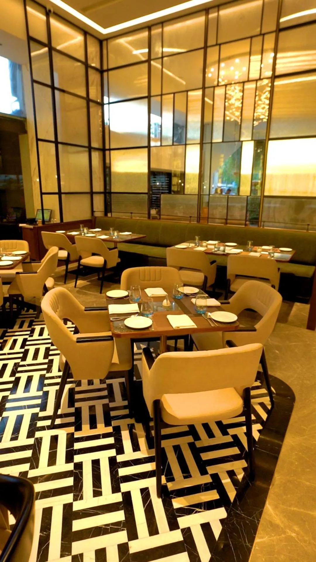 Restaurant/places to eat in Yogi Executive, Navi Mumbai