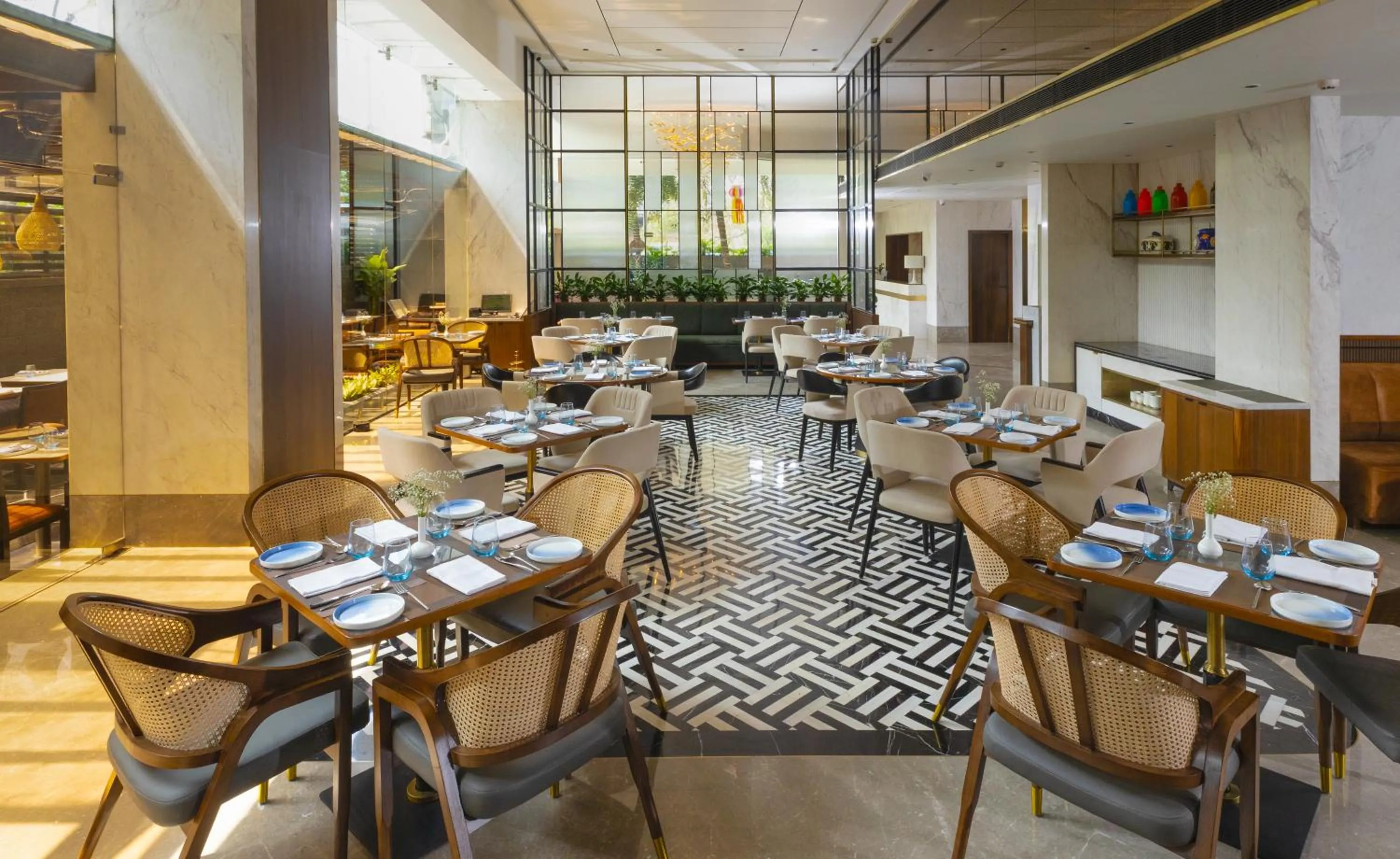 Restaurant/places to eat in Yogi Executive, Navi Mumbai