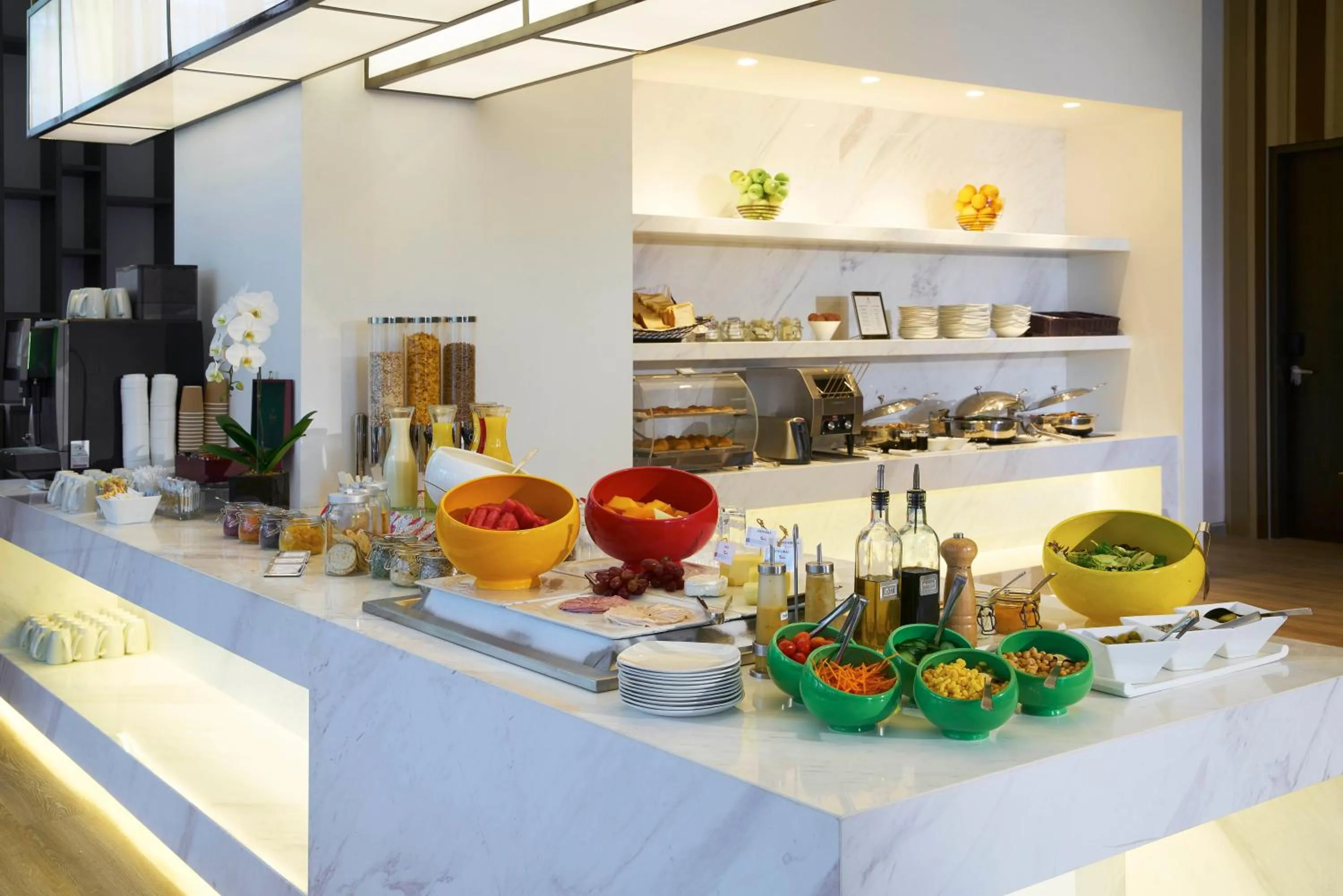 Restaurant/places to eat in Pan Pacific Serviced Suites Orchard, Singapore