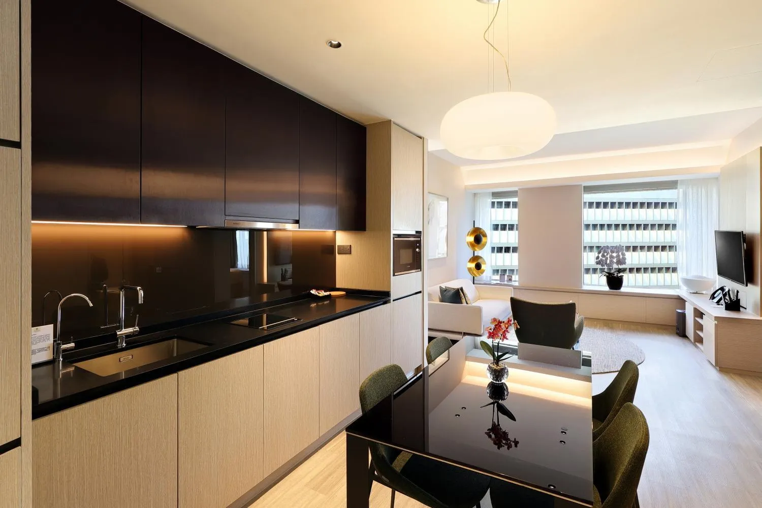 Dining area in Pan Pacific Serviced Suites Orchard, Singapore