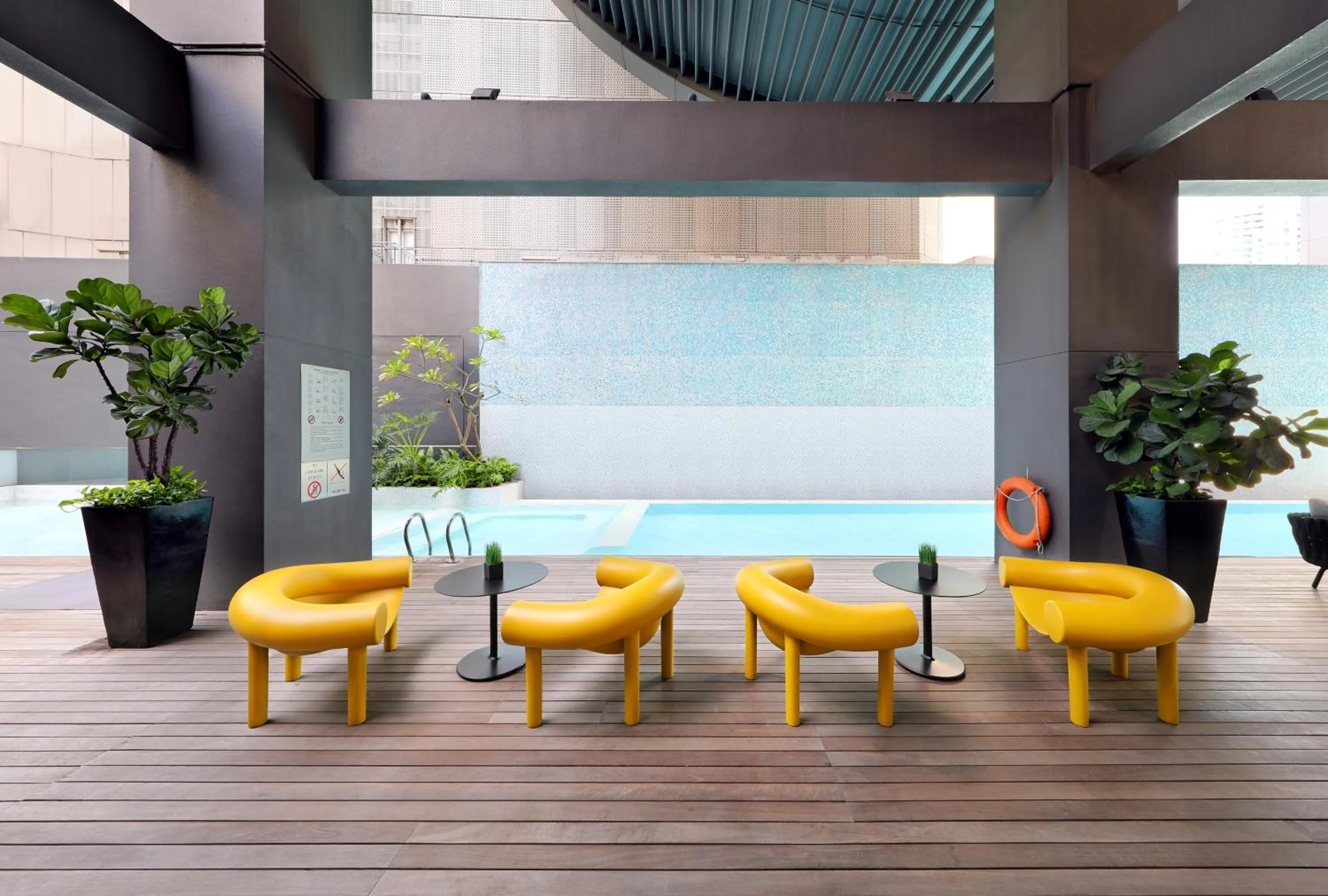 Swimming pool in Pan Pacific Serviced Suites Orchard, Singapore