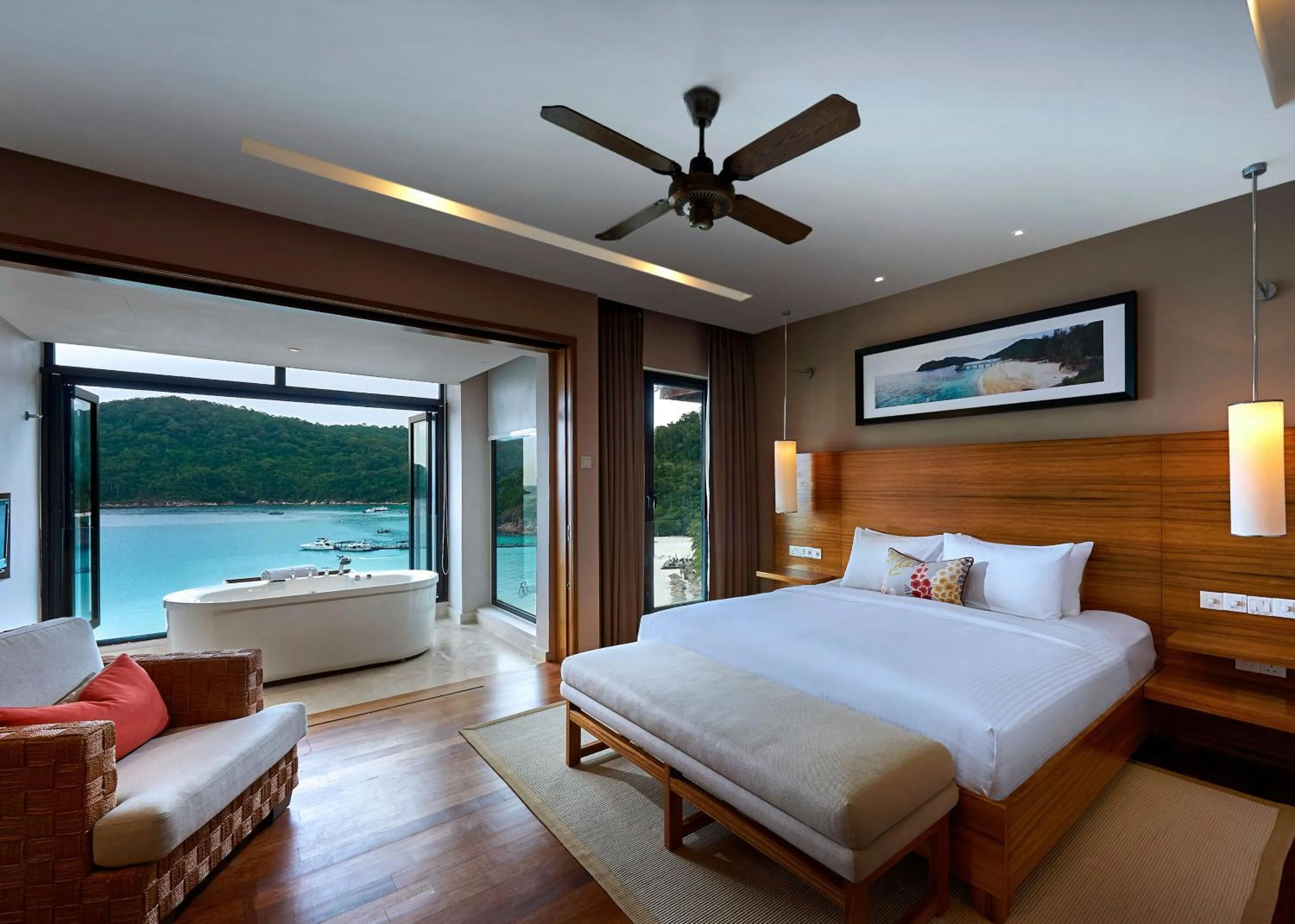 Bedroom, Bed in The Taaras Beach & Spa Resort