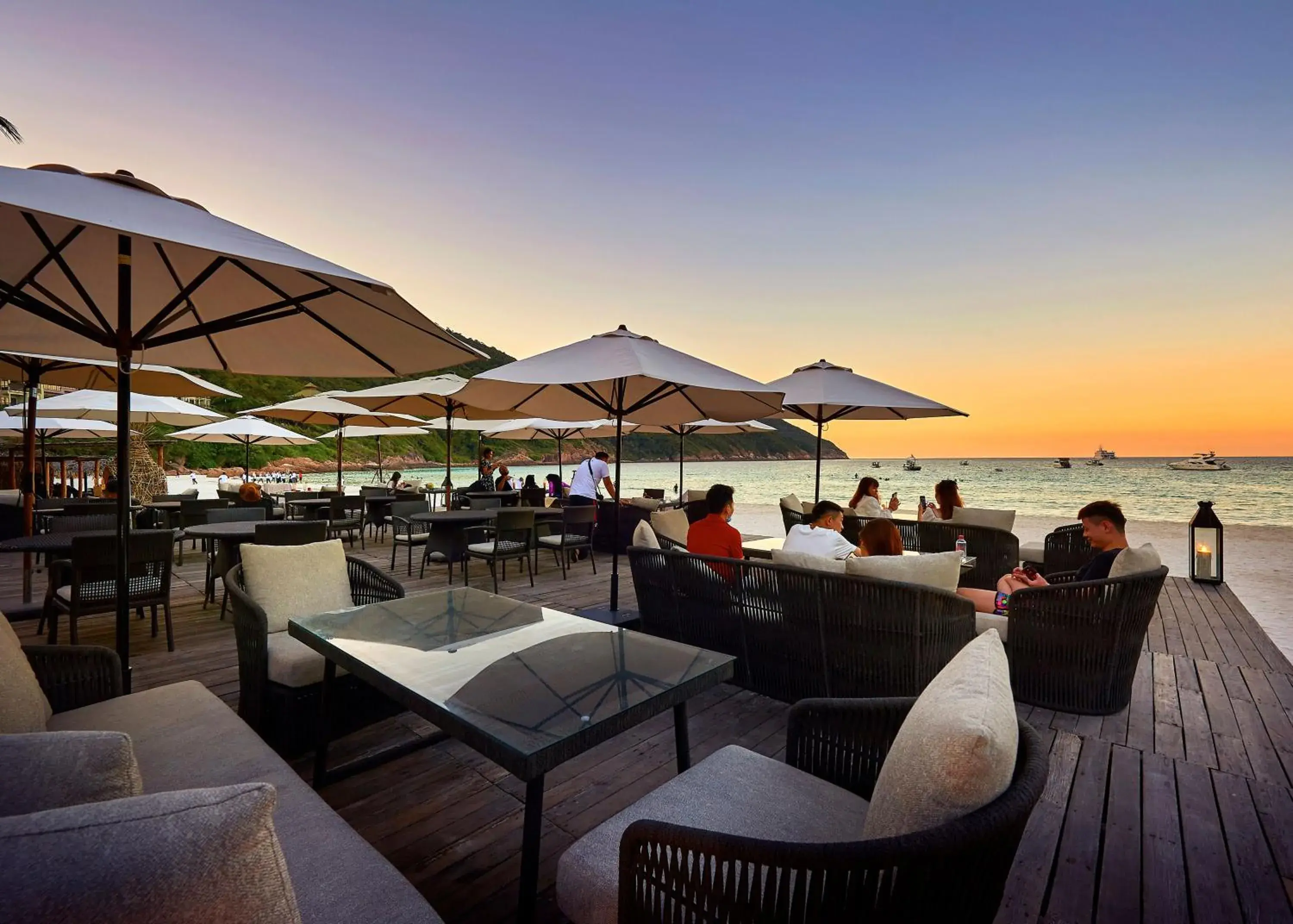 Lounge or bar in The Taaras Beach & Spa Resort Lounge or bar in The Taaras Beach & Spa Resort