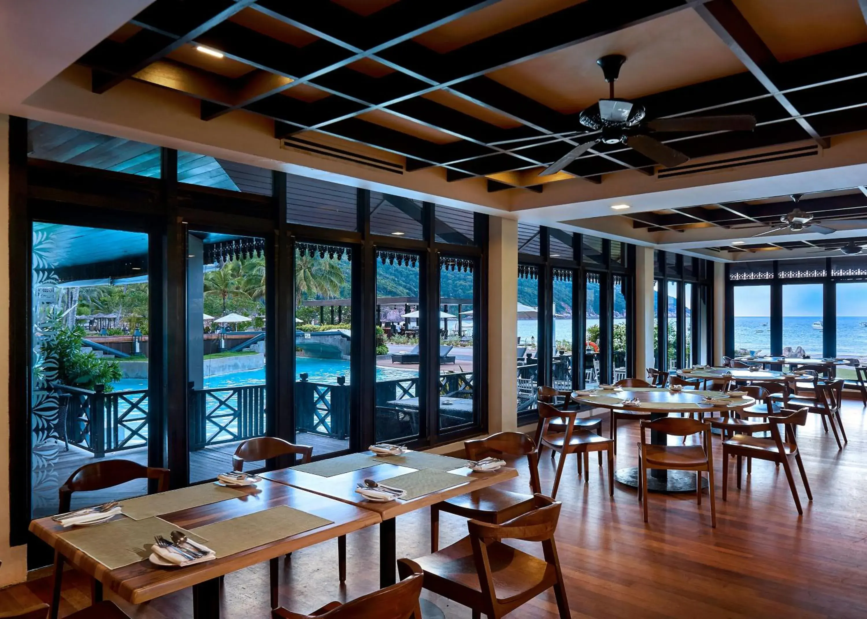 Restaurant/places to eat in The Taaras Beach & Spa Resort Restaurant/places to eat in The Taaras Beach & Spa Resort