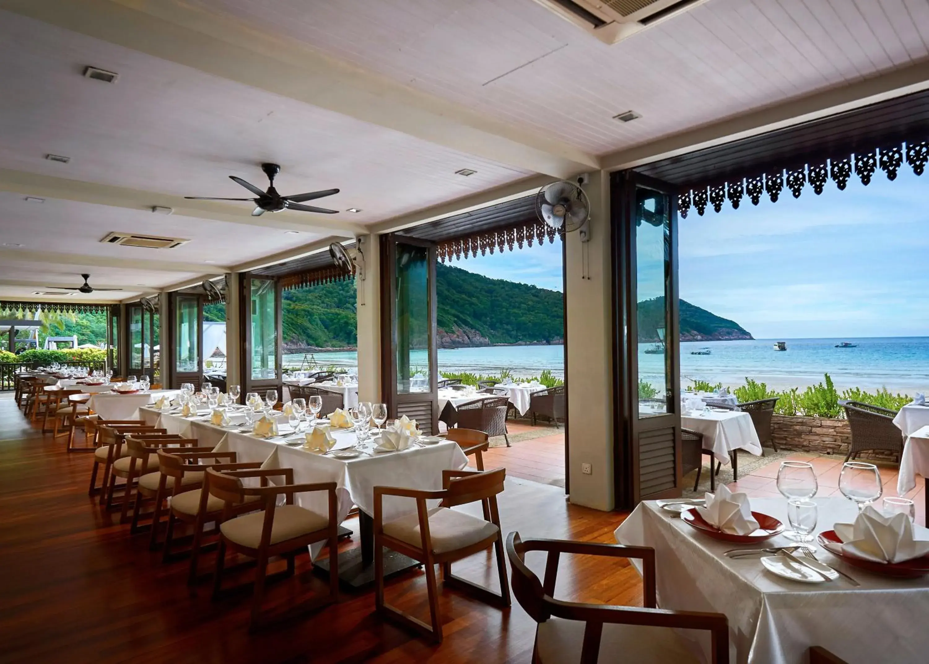 Restaurant/places to eat in The Taaras Beach & Spa Resort Restaurant/places to eat in The Taaras Beach & Spa Resort