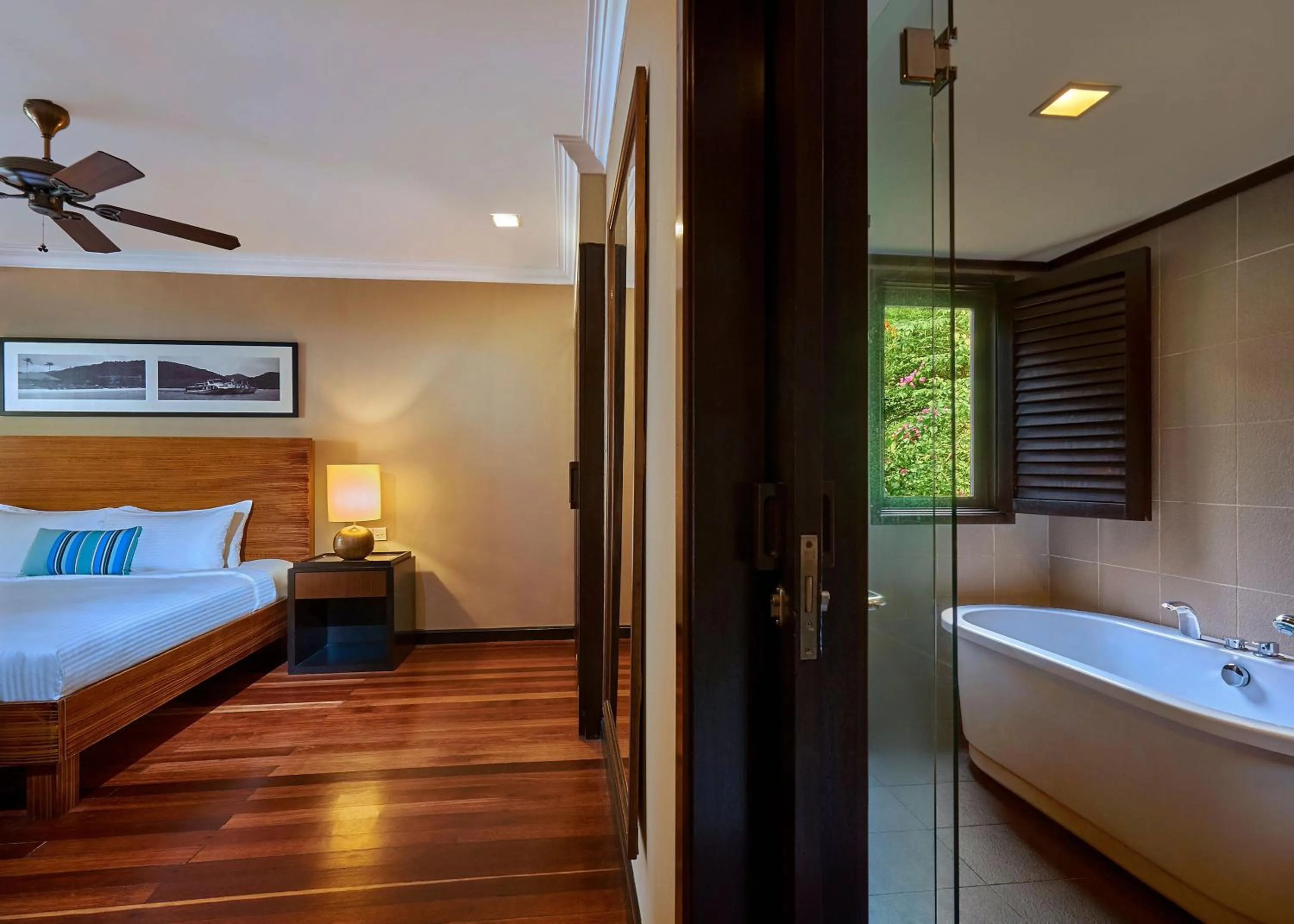 Bathroom, Bed in The Taaras Beach & Spa Resort
