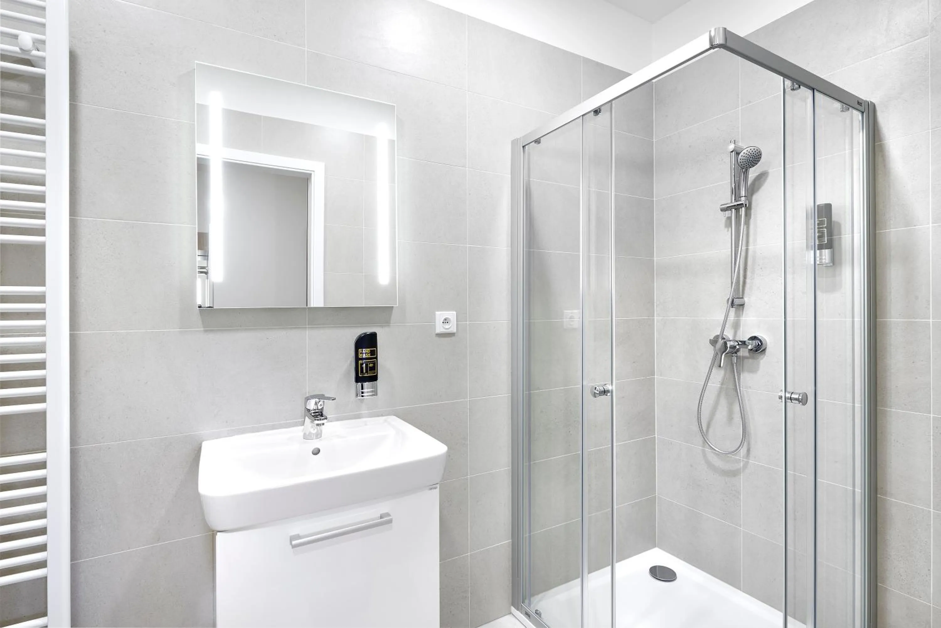 Shower in DownTown Suites Belohorska