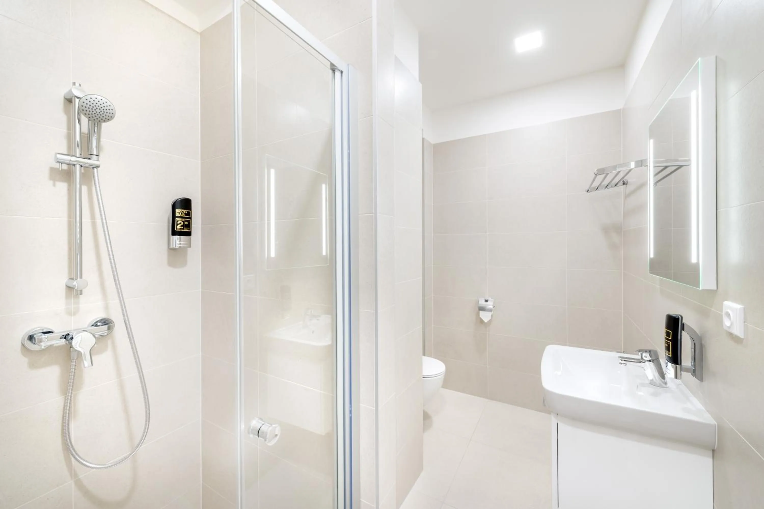 Shower in DownTown Suites Belohorska