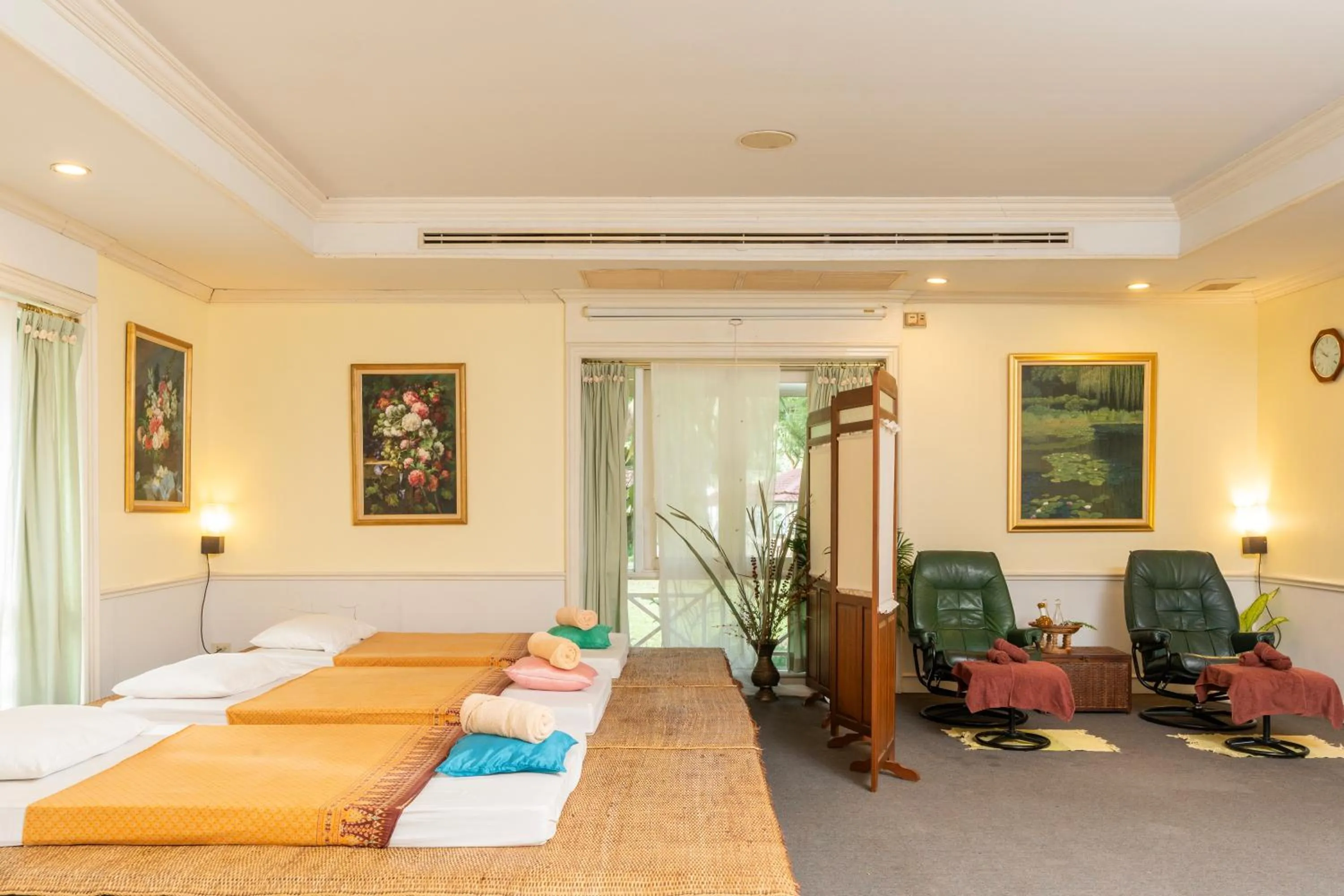 Massage in Comsaed River Kwai Resort