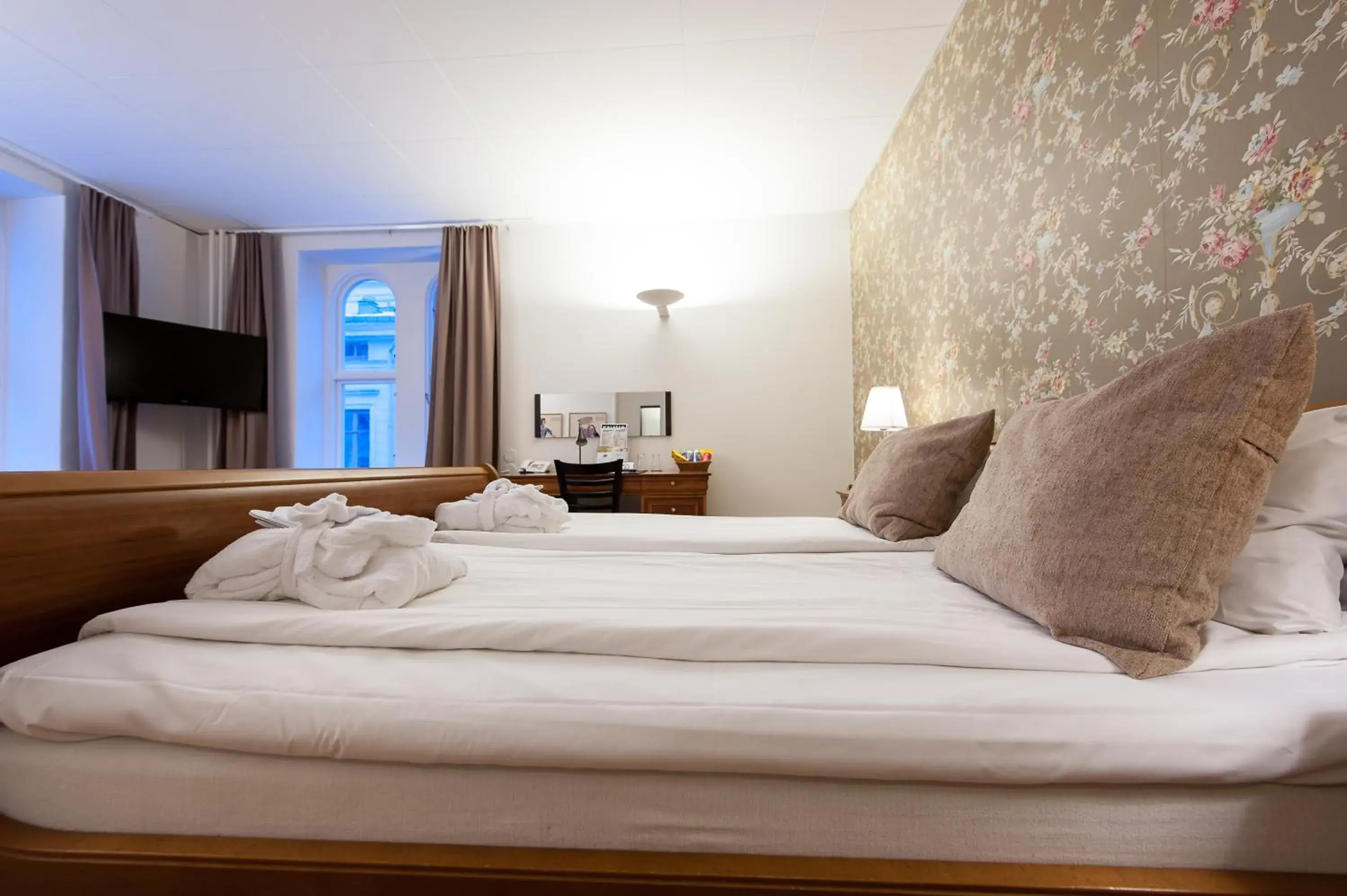 Superior King Room in Frimurarehotellet; Sure Hotel Collection by Best Western Superior King Room in Frimurarehotellet; Sure Hotel Collection by Best Western