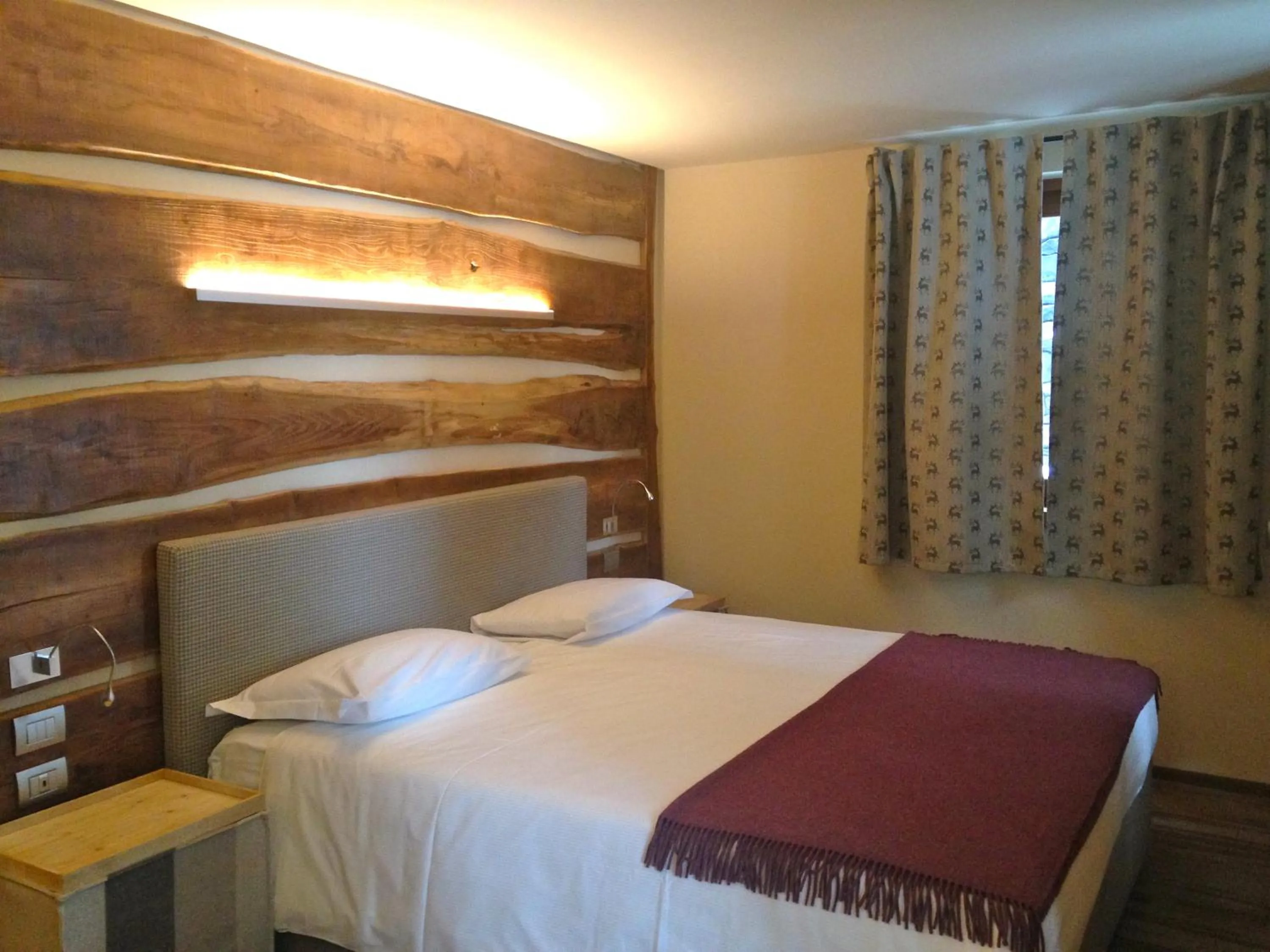 Photo of the whole room, Bed in Chalet Eden Eco Hotel, Restaurant & Wellness