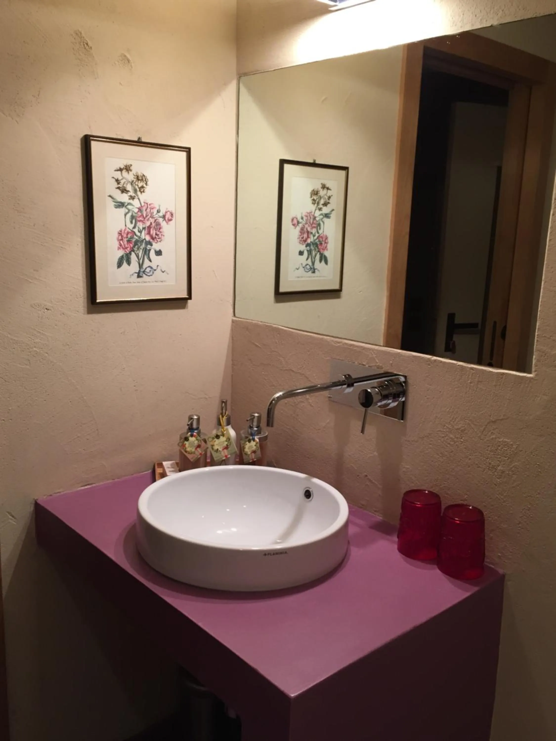 Bathroom in Chalet Eden Eco Hotel, Restaurant & Wellness