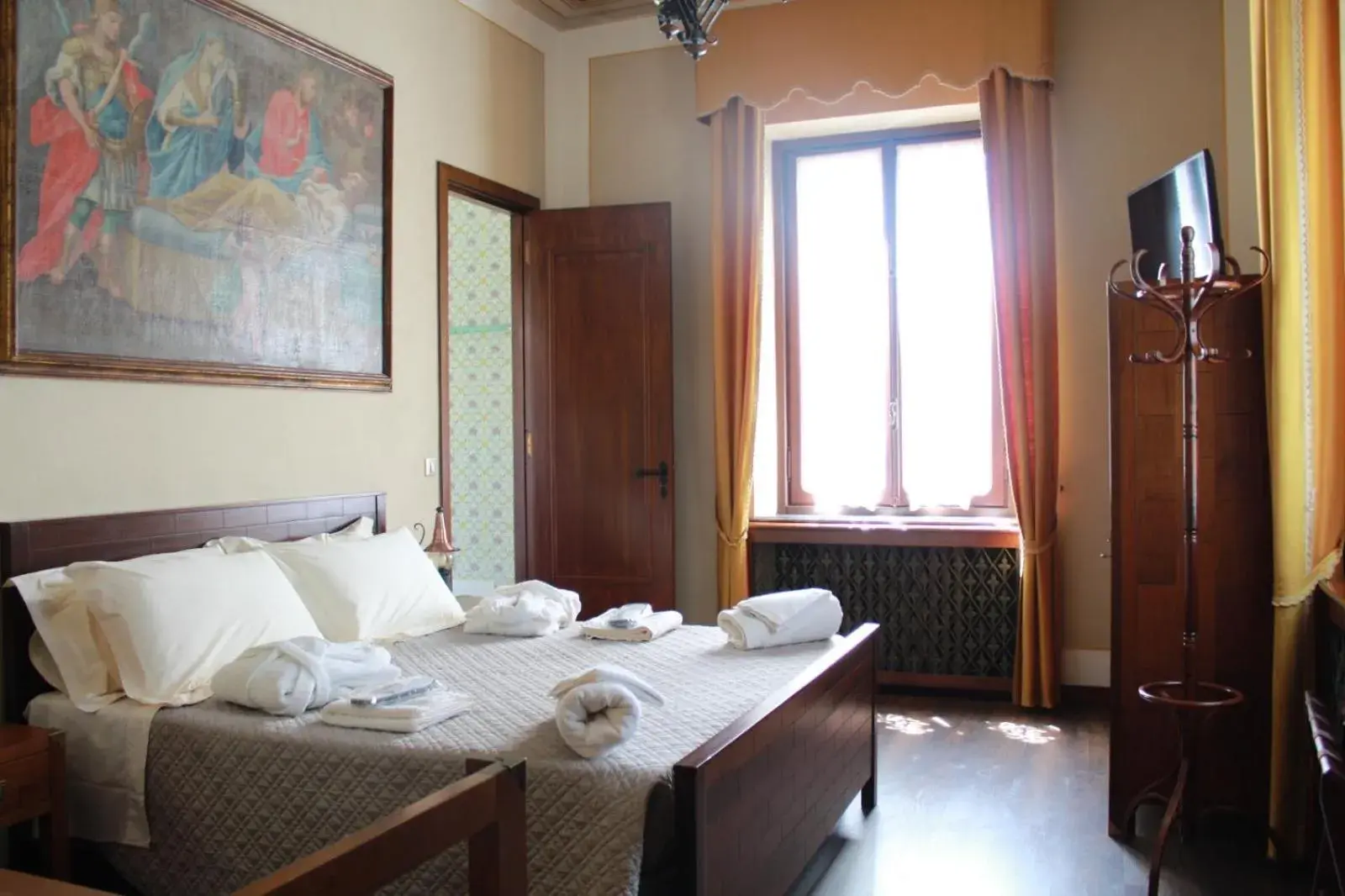 Family Room with Private Bathroom - single occupancy in Bed & Breakfast OttoQuadri Family Room with Private Bathroom - single occupancy in Bed & Breakfast OttoQuadri