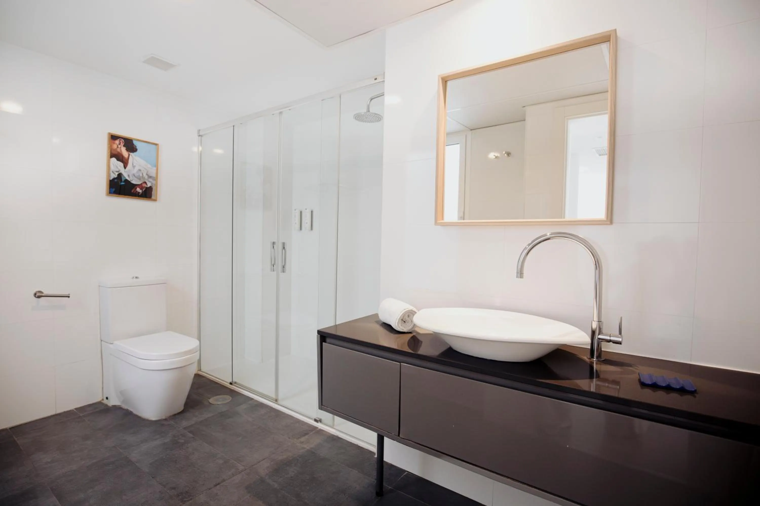 Shower in Aspasios Atocha Apartments