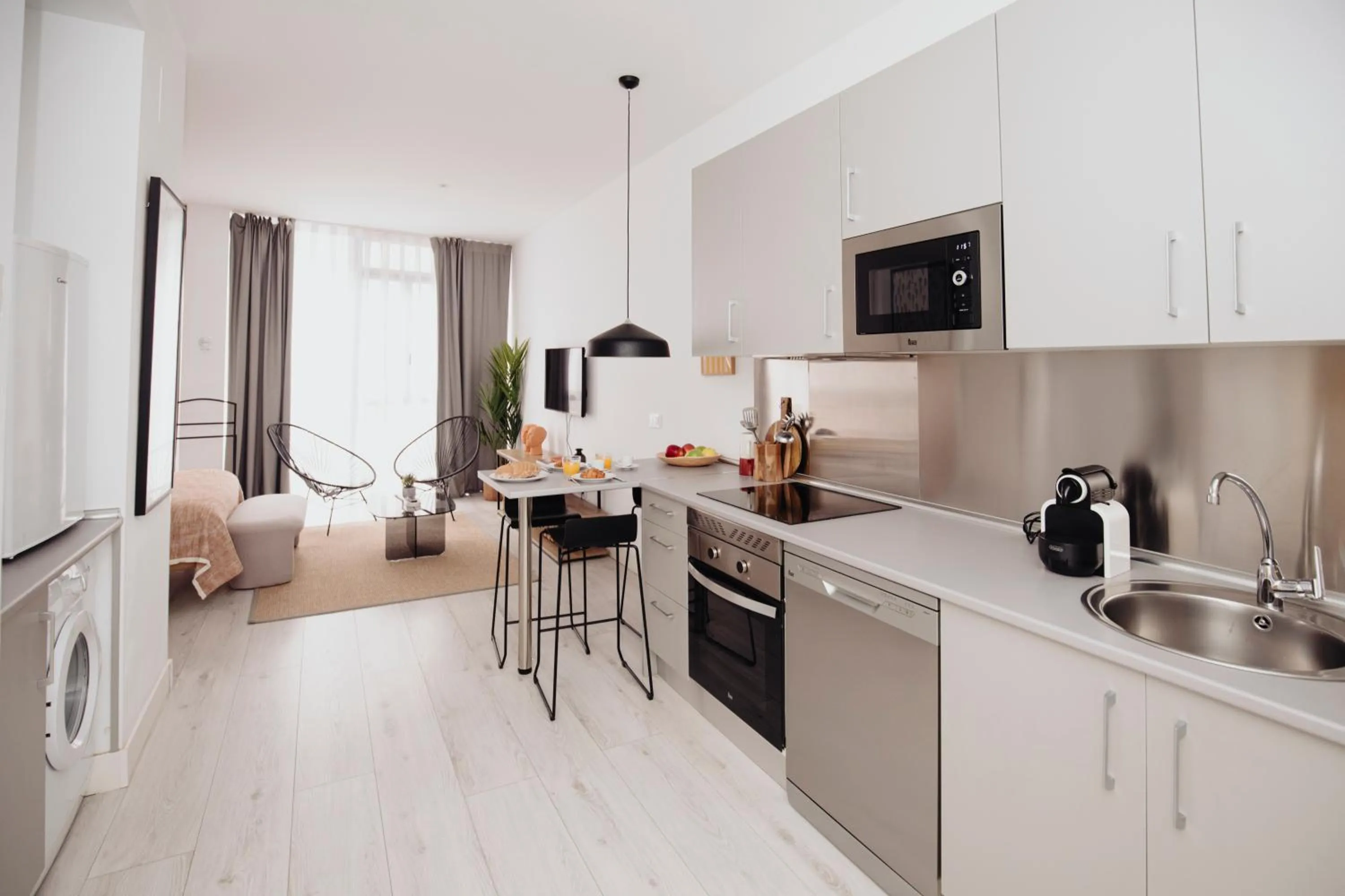 Kitchen or kitchenette in Aspasios Atocha Apartments