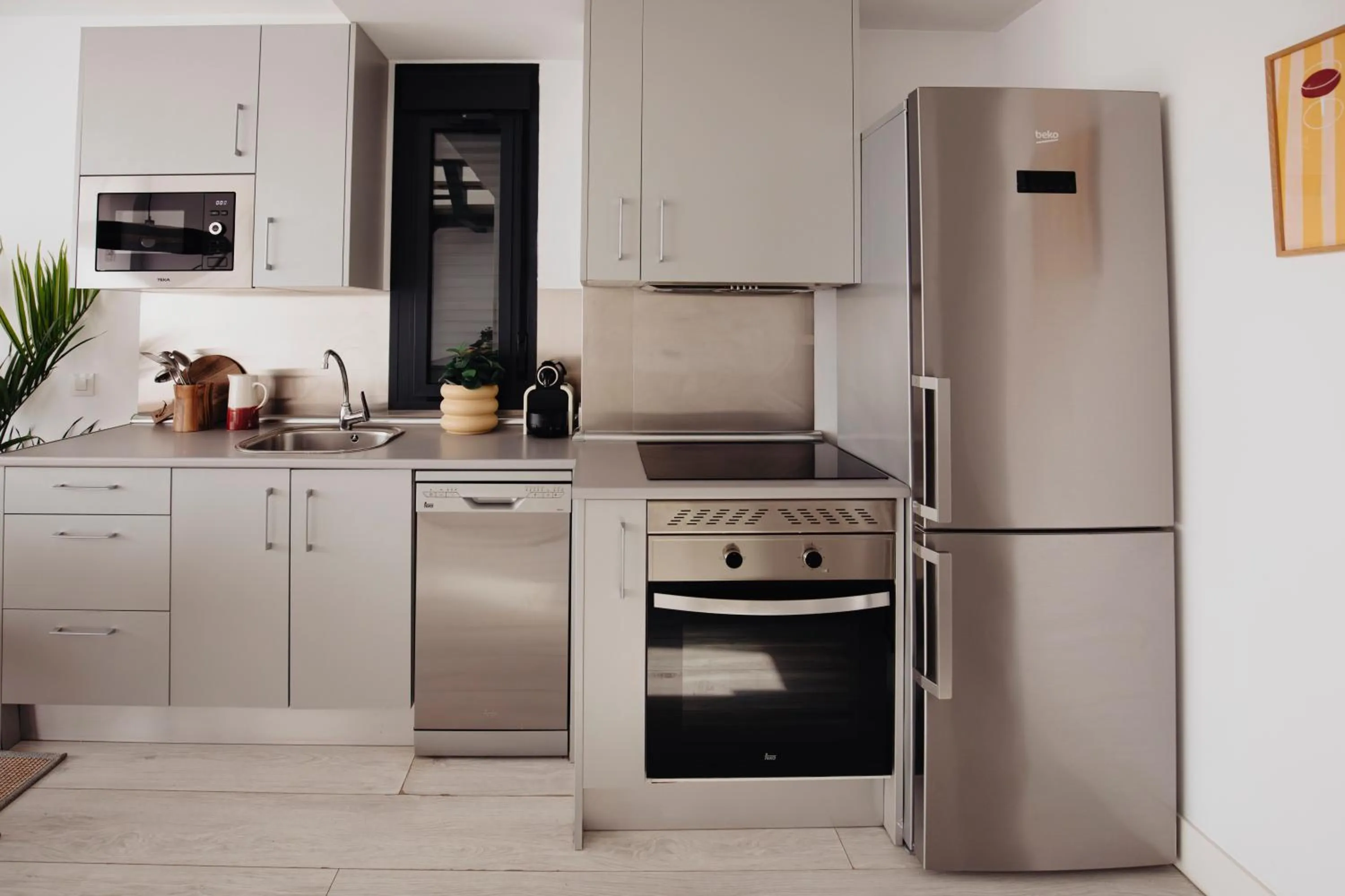 Kitchen or kitchenette in Aspasios Atocha Apartments