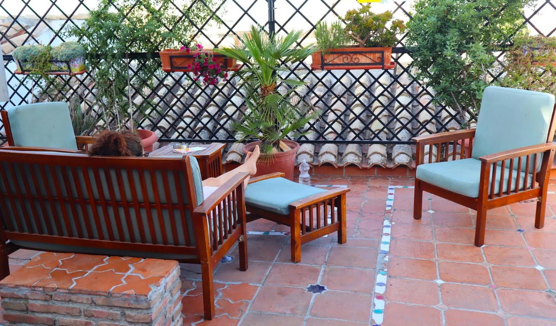 Balcony/Terrace in Oasis Backpackers' Hostel Granada