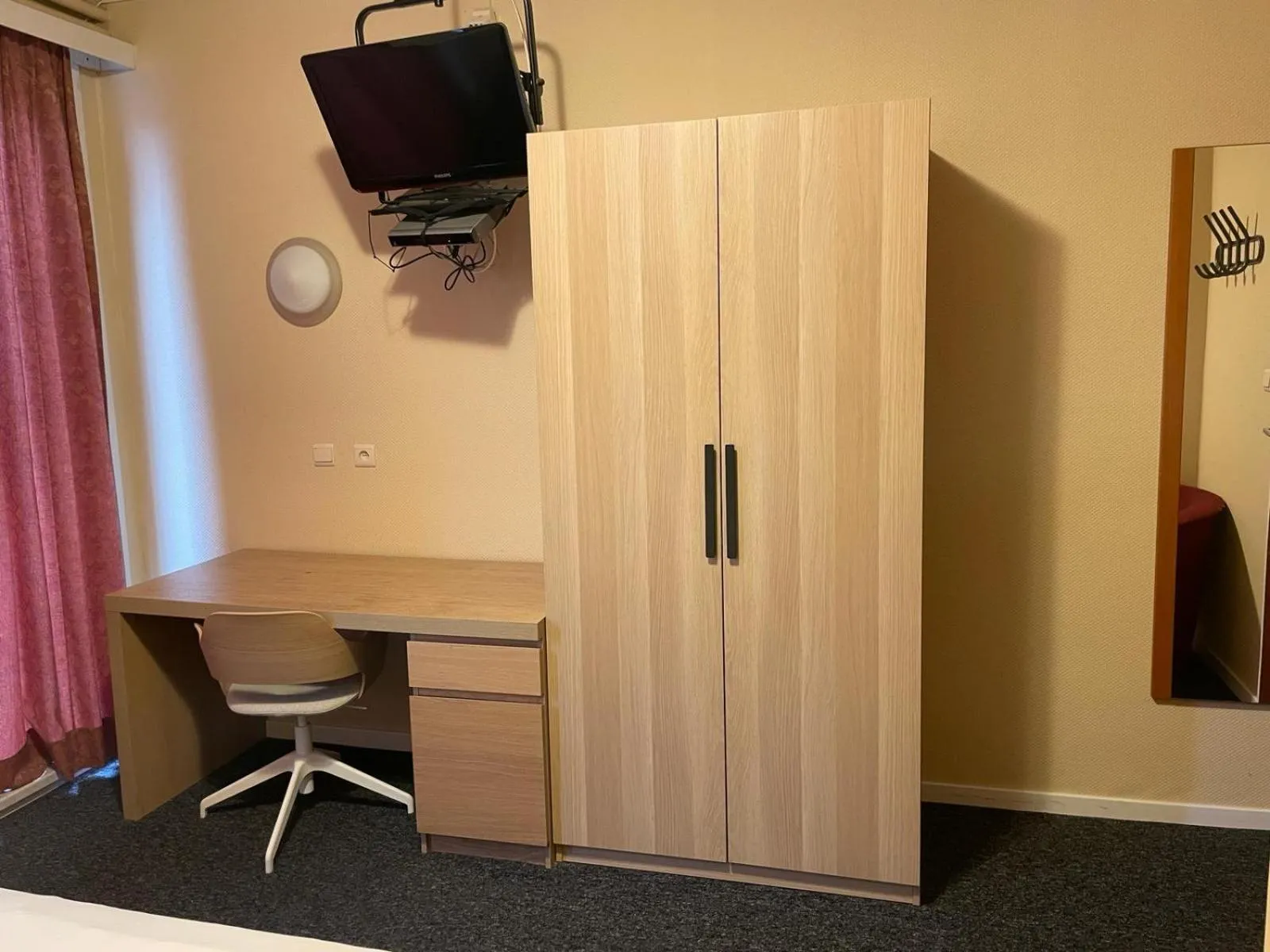 TV and multimedia in Hotel Bristol Internationaal