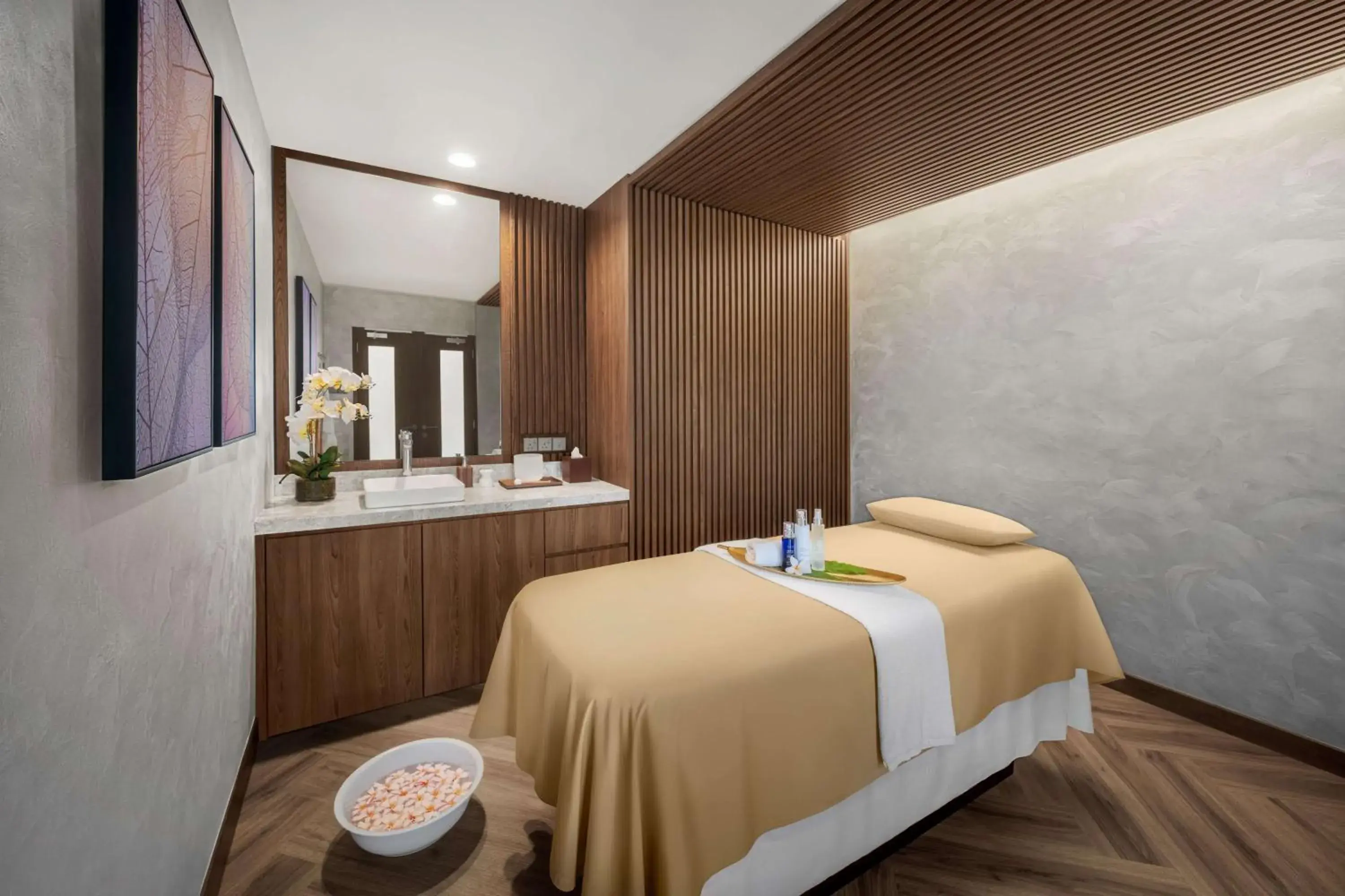 Spa and wellness centre/facilities, Bed in DoubleTree by Hilton Damai Laut Spa and wellness centre/facilities, Bed in DoubleTree by Hilton Damai Laut