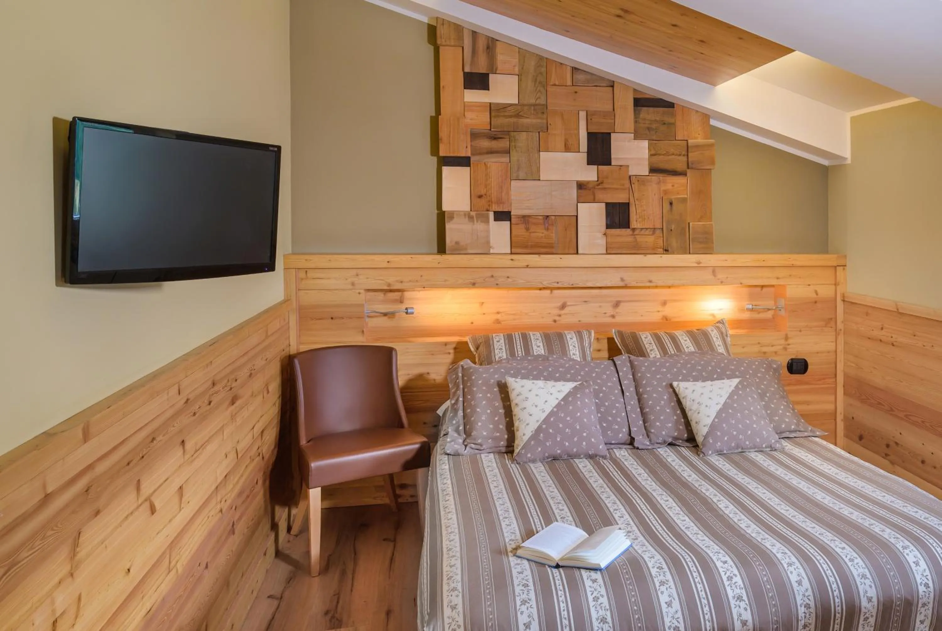 Bedroom, Bed in Ovindoli Park Hotel & SPA