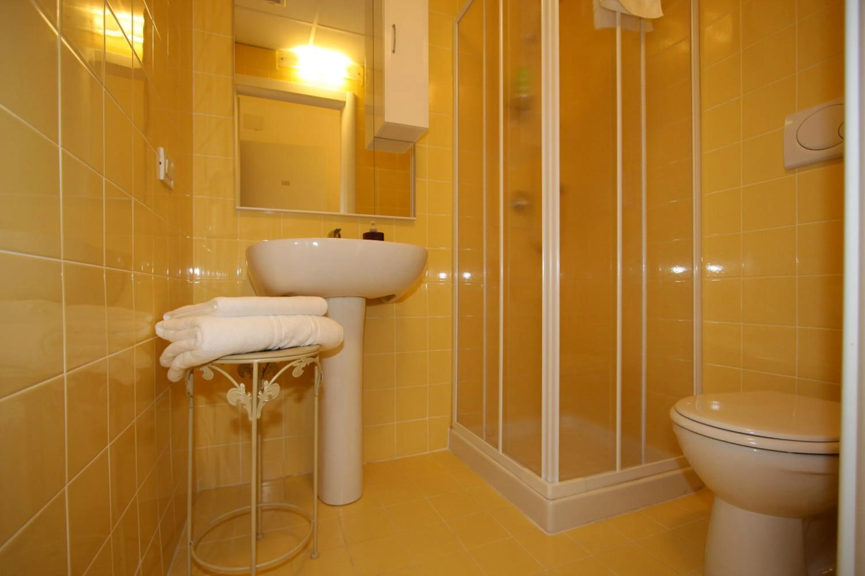 Bathroom in My Hotel Milano