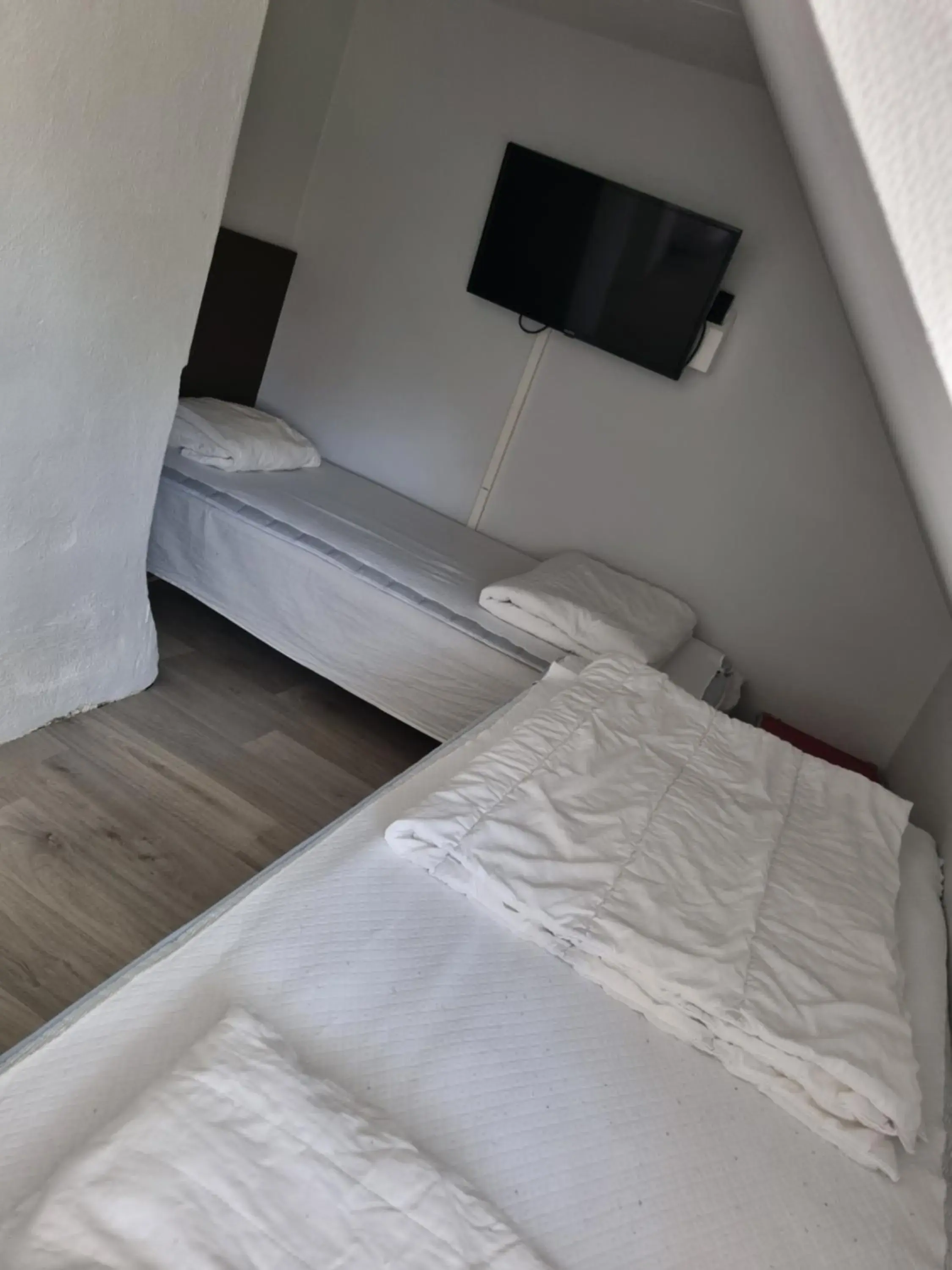 Quadruple Room with Shared Bathroom in Nyckelbo Vandrarhem Quadruple Room with Shared Bathroom in Nyckelbo Vandrarhem