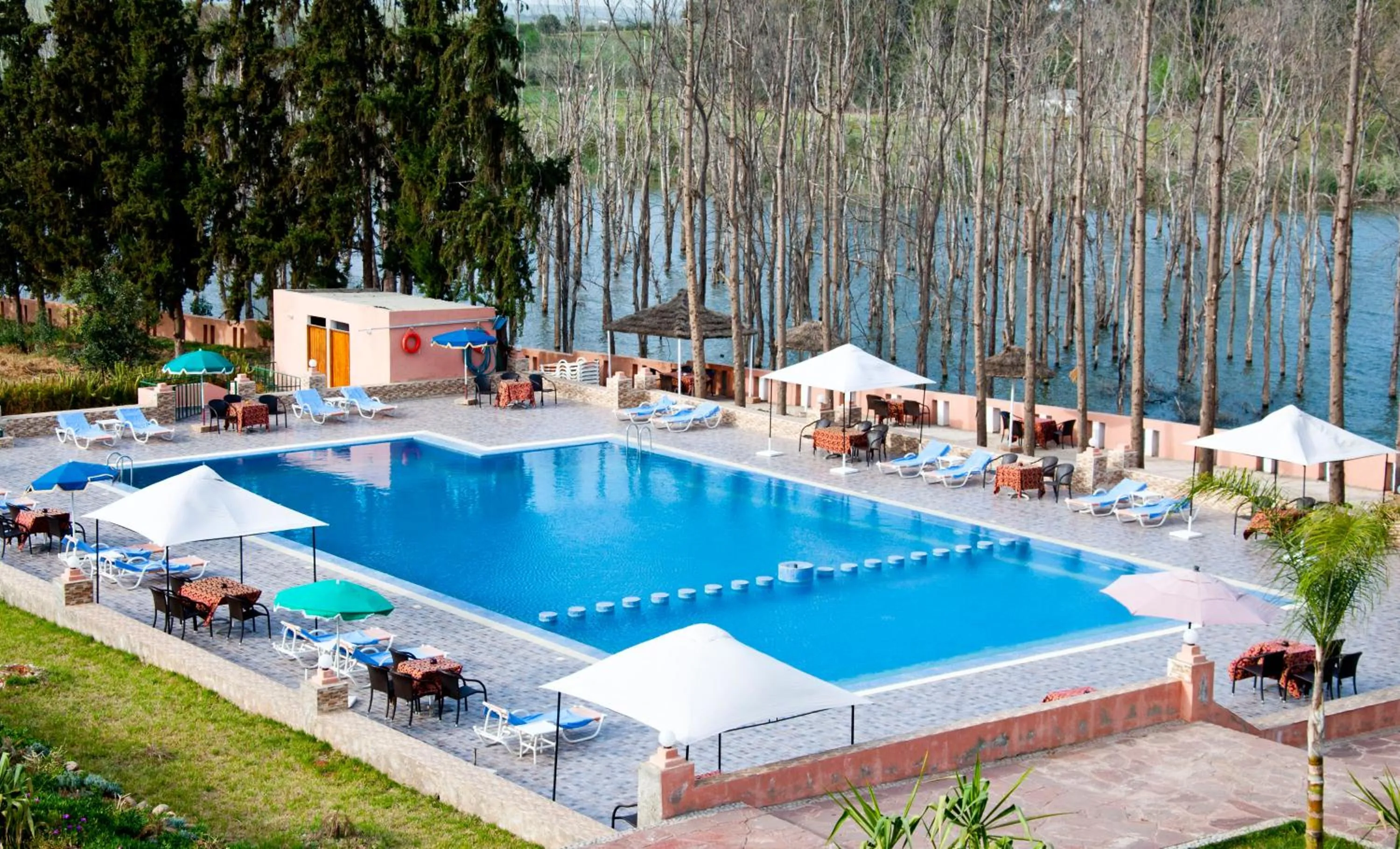 Swimming pool in Hotel Dar Eddaya
