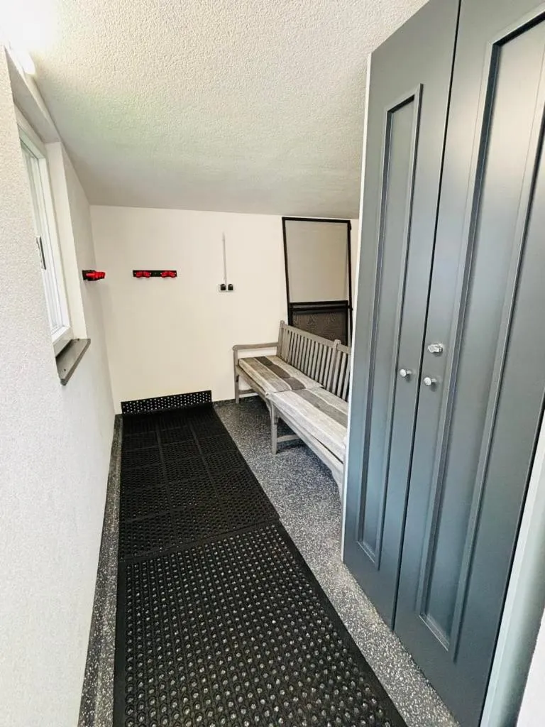 Skiing, Bed in Aparthotel Dorfplatzl Garni Apartments & B&B