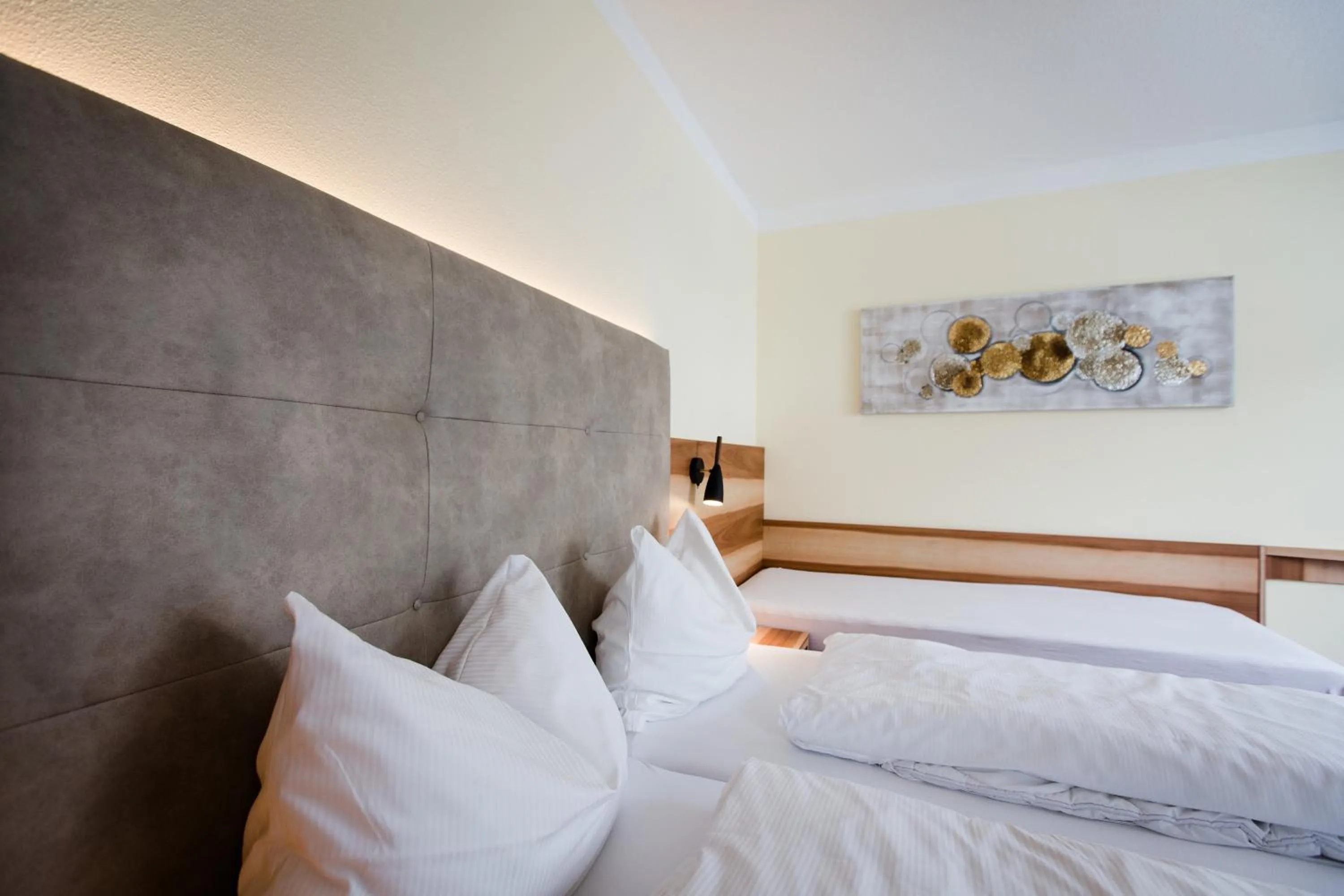 Photo of the whole room, Bed in Aparthotel Dorfplatzl Garni Apartments & B&B