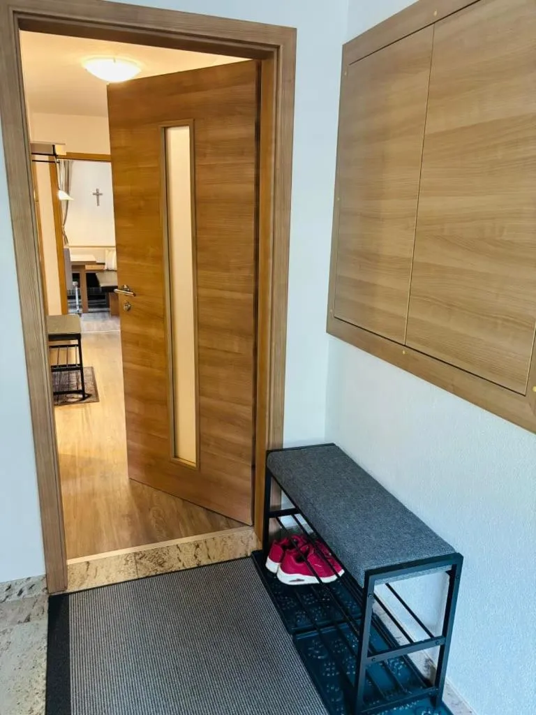 wardrobe in Aparthotel Dorfplatzl Garni Apartments & B&B
