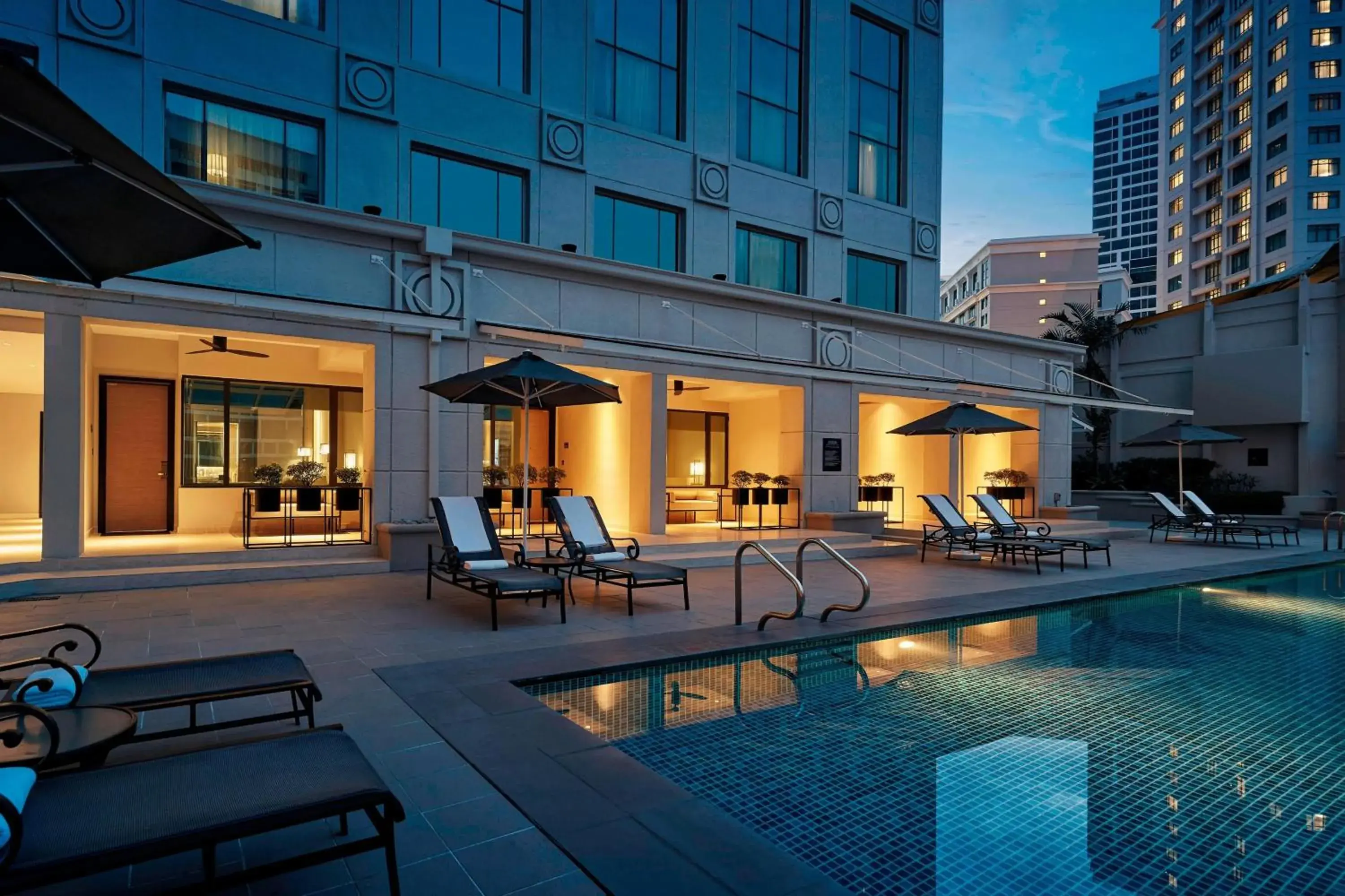 Swimming Pool in JW Marriott Kuala Lumpur