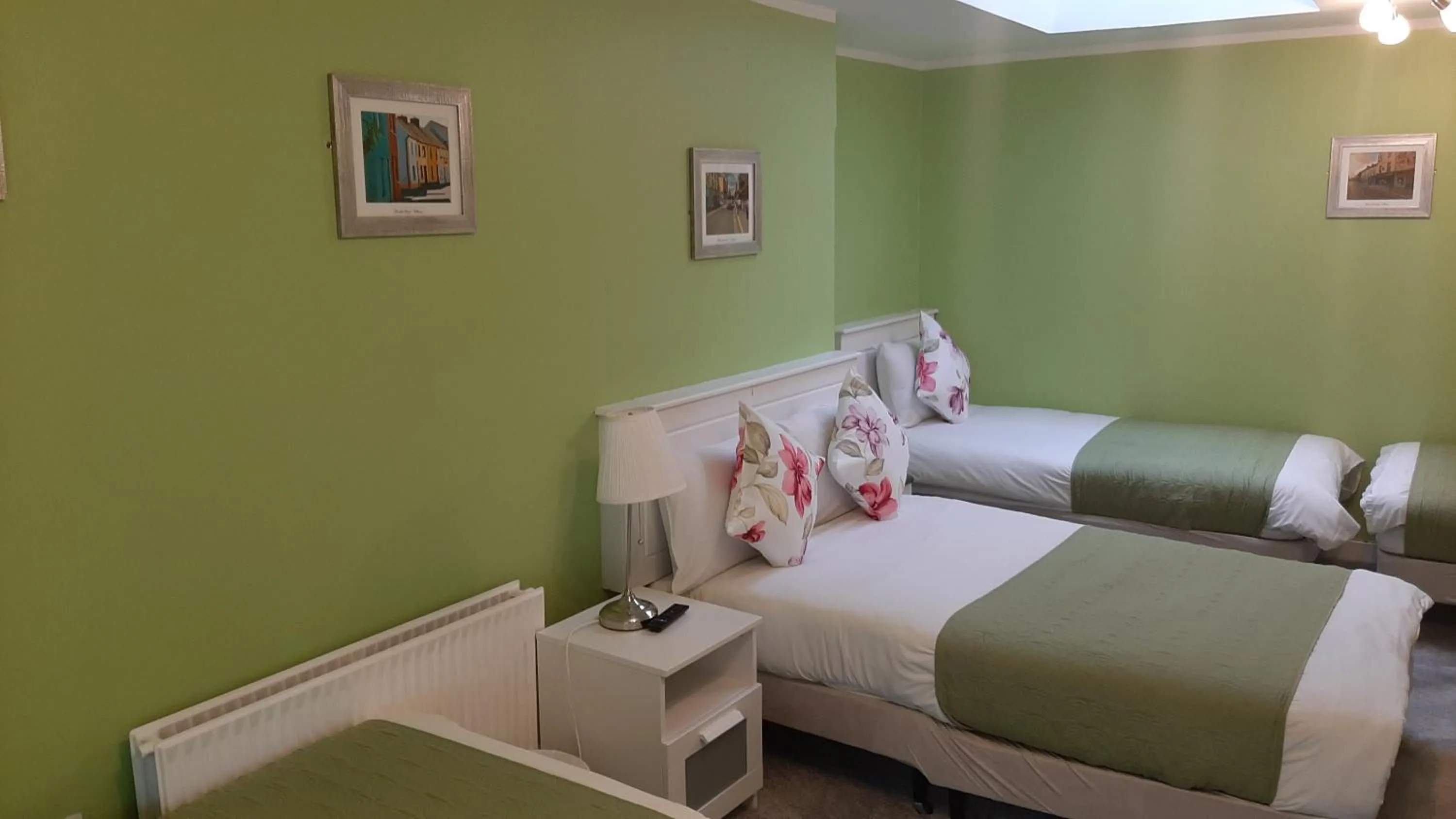 Bedroom, Bed in The 'Rafter's Gastropub