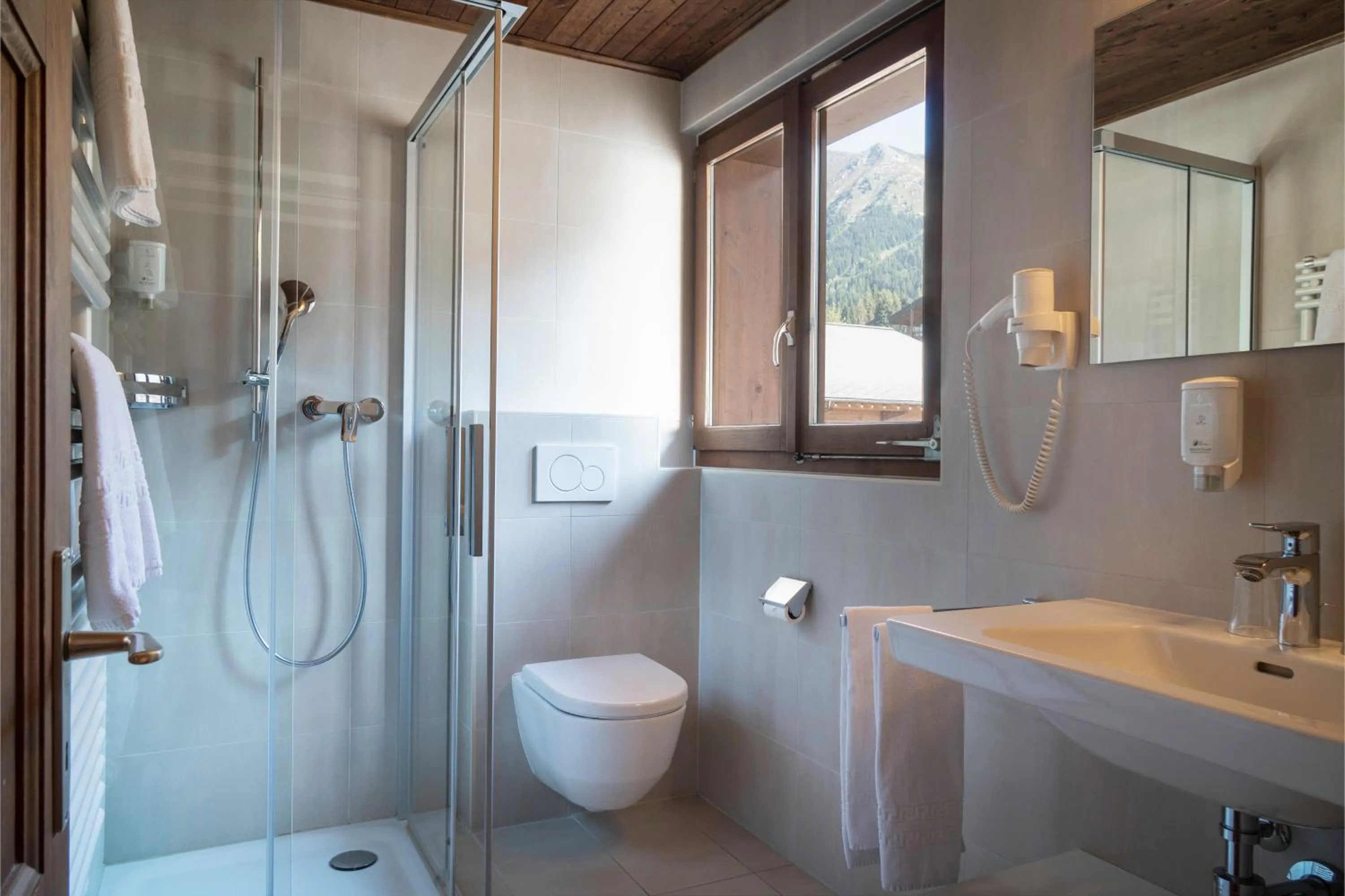 Bathroom in Hotel la Rotonde