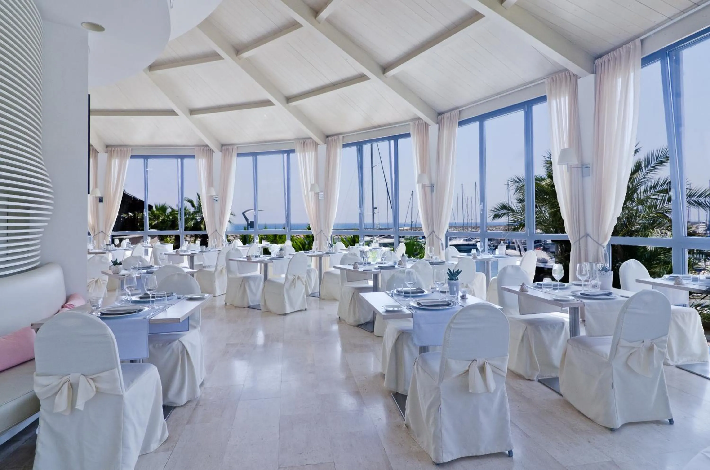 Restaurant/places to eat in Hotel Riviera dei Fiori