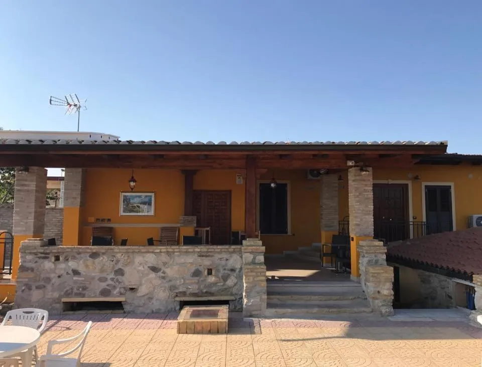 Property building in Eleven Bed & Breakfast