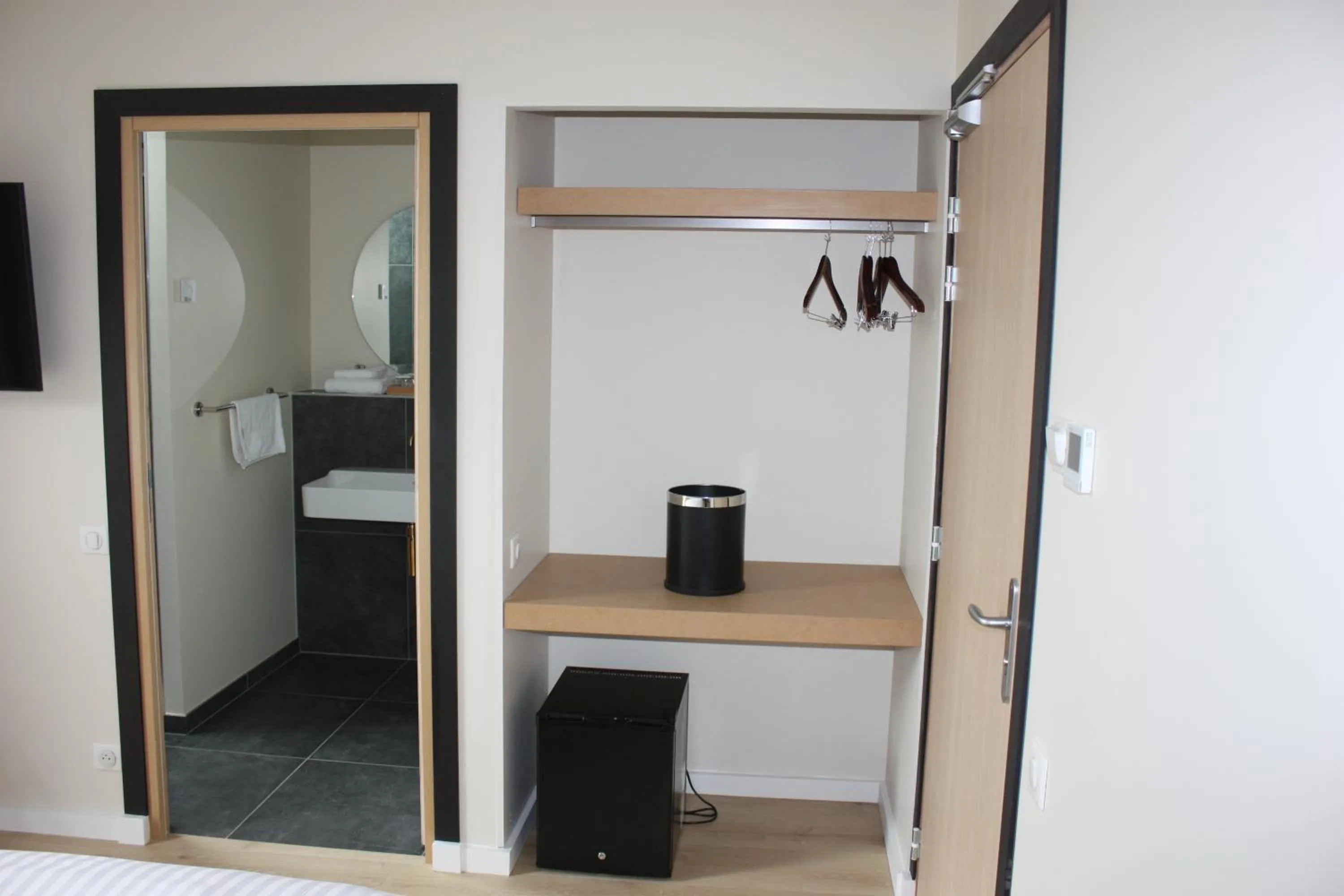 wardrobe in La Ferme Blanche, The Originals Relais