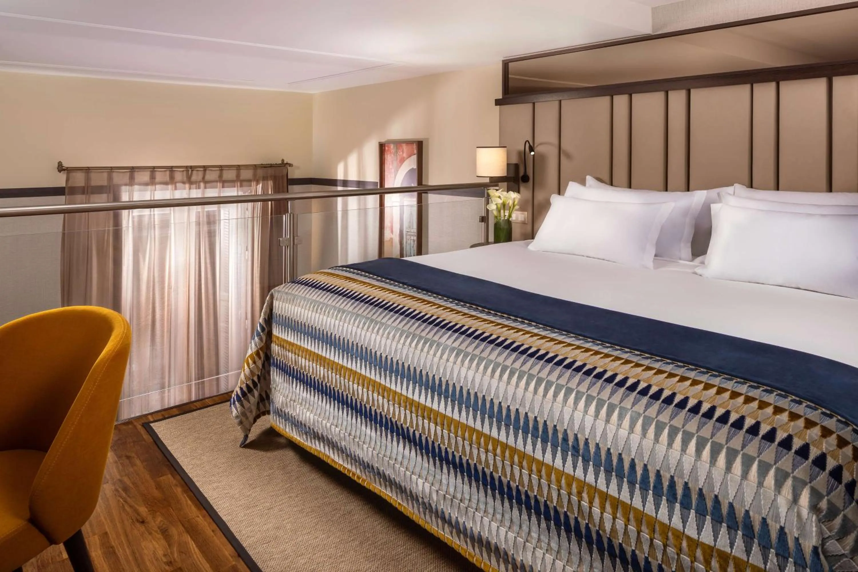 Photo of the whole room, Bed in NH Collection Madrid Palacio de Tepa