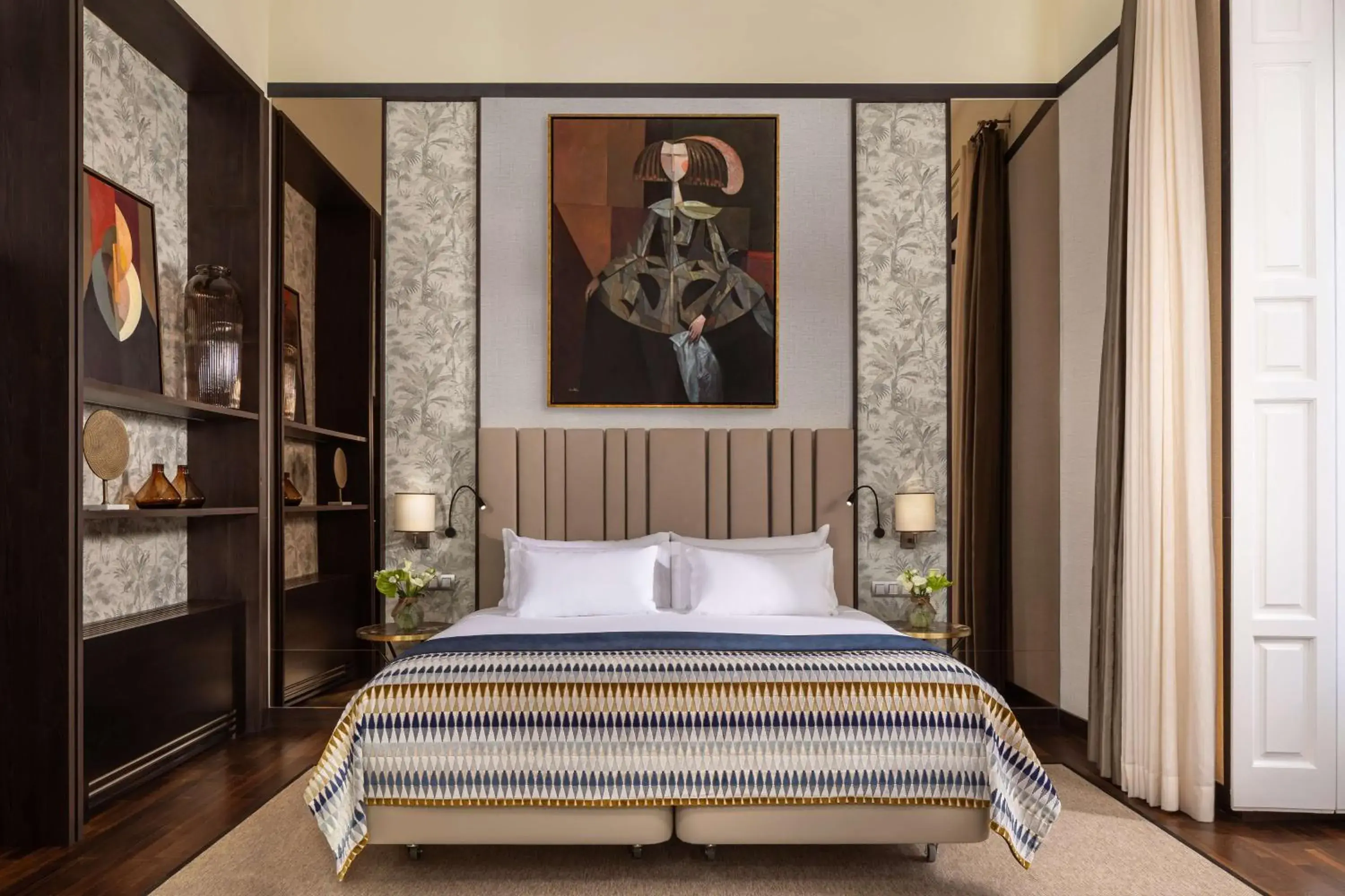 Photo of the whole room, Bed in NH Collection Madrid Palacio de Tepa Photo of the whole room, Bed in NH Collection Madrid Palacio de Tepa