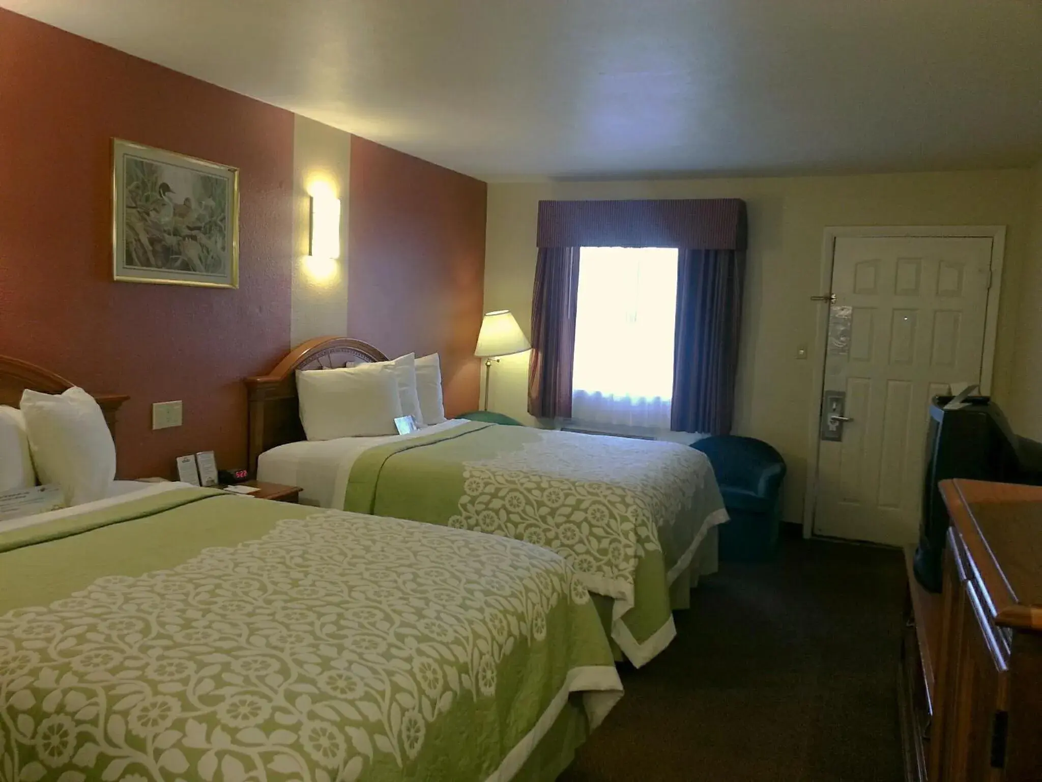 Photo of the whole room, Bed in Days Inn by Wyndham Bastrop Photo of the whole room, Bed in Days Inn by Wyndham Bastrop