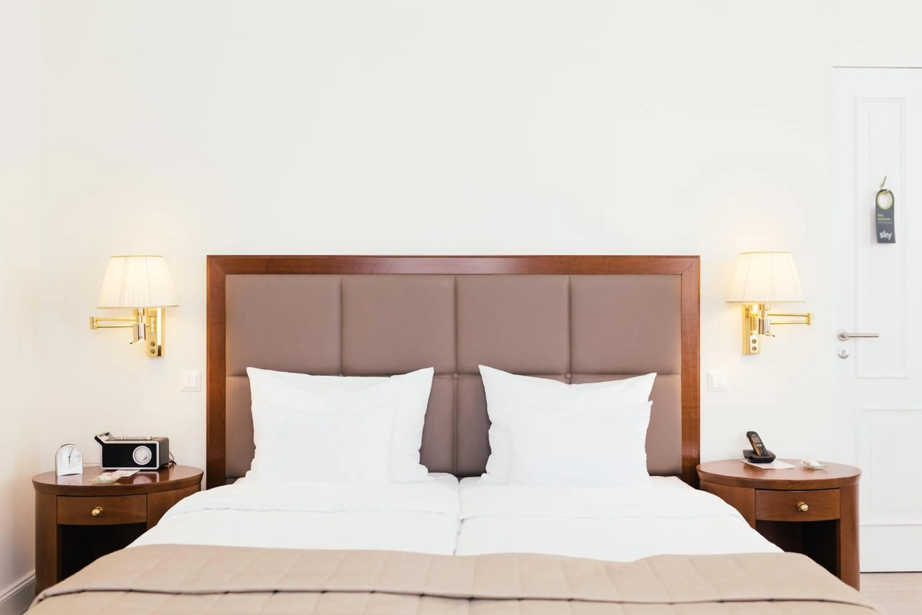 Photo of the whole room, Bed in Hotel Brandenburger Tor Potsdam