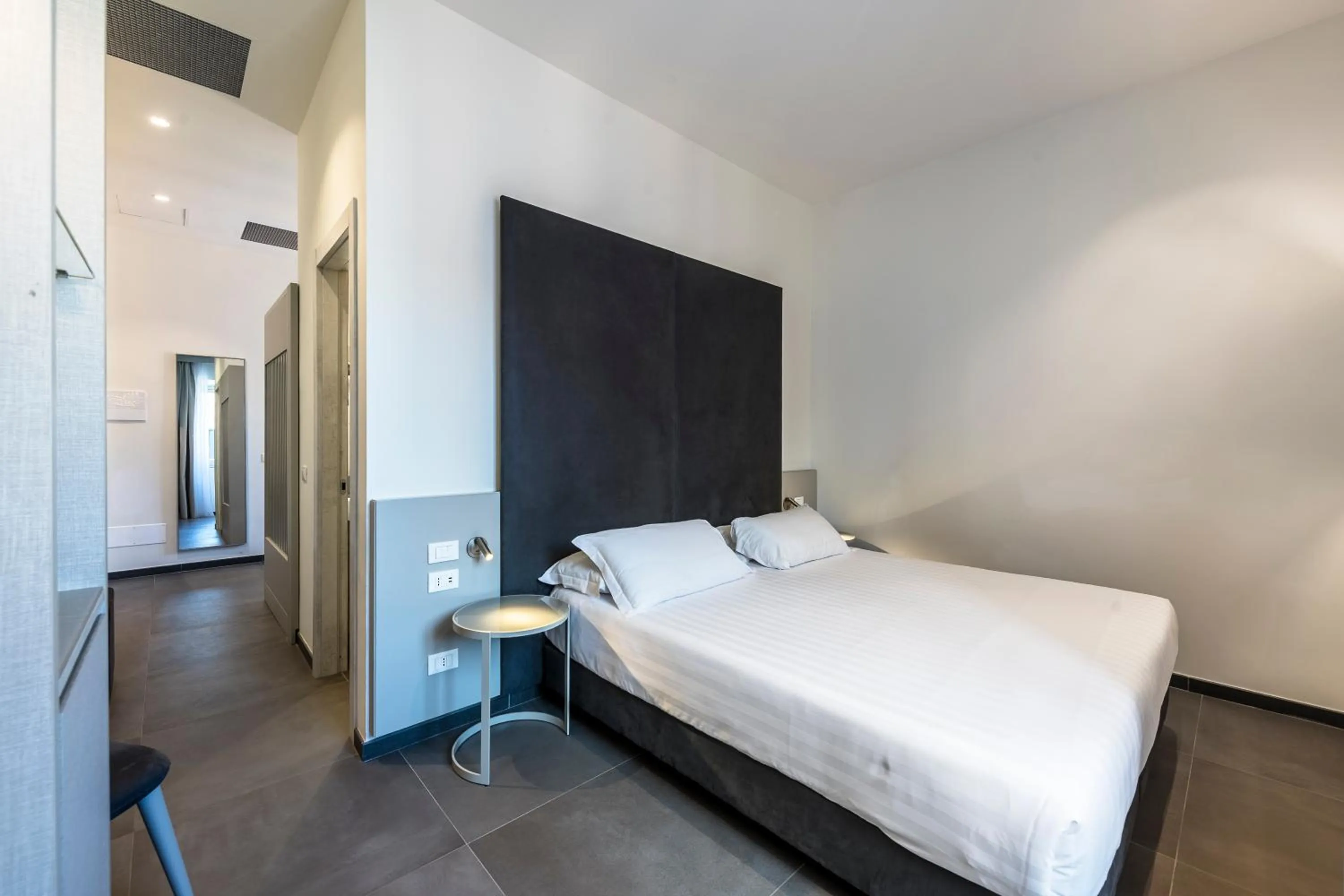 Bed in Hotel California