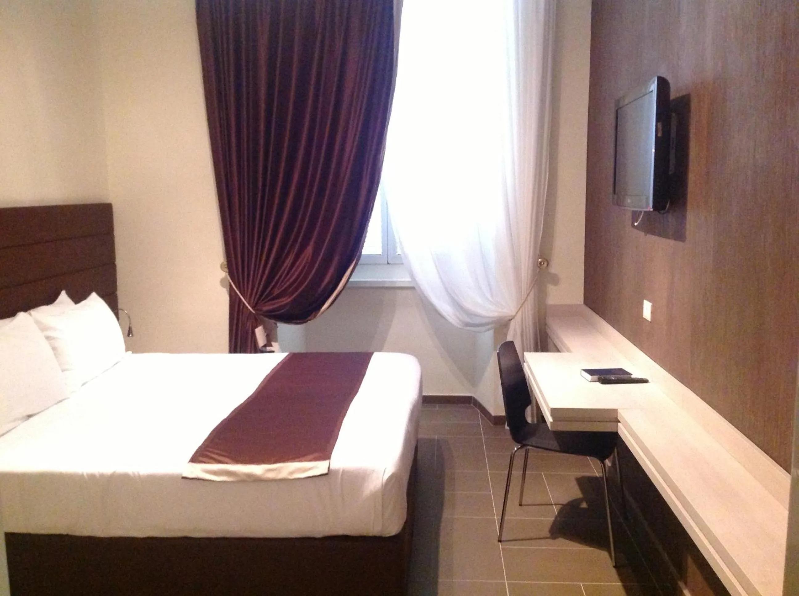 Bed in Hotel California