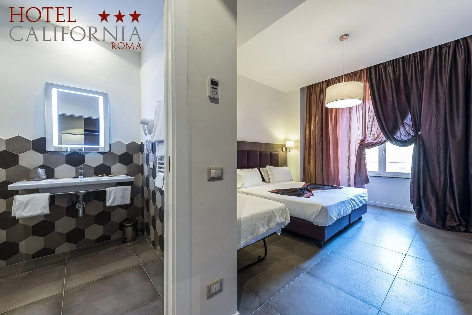 Bed in Hotel California