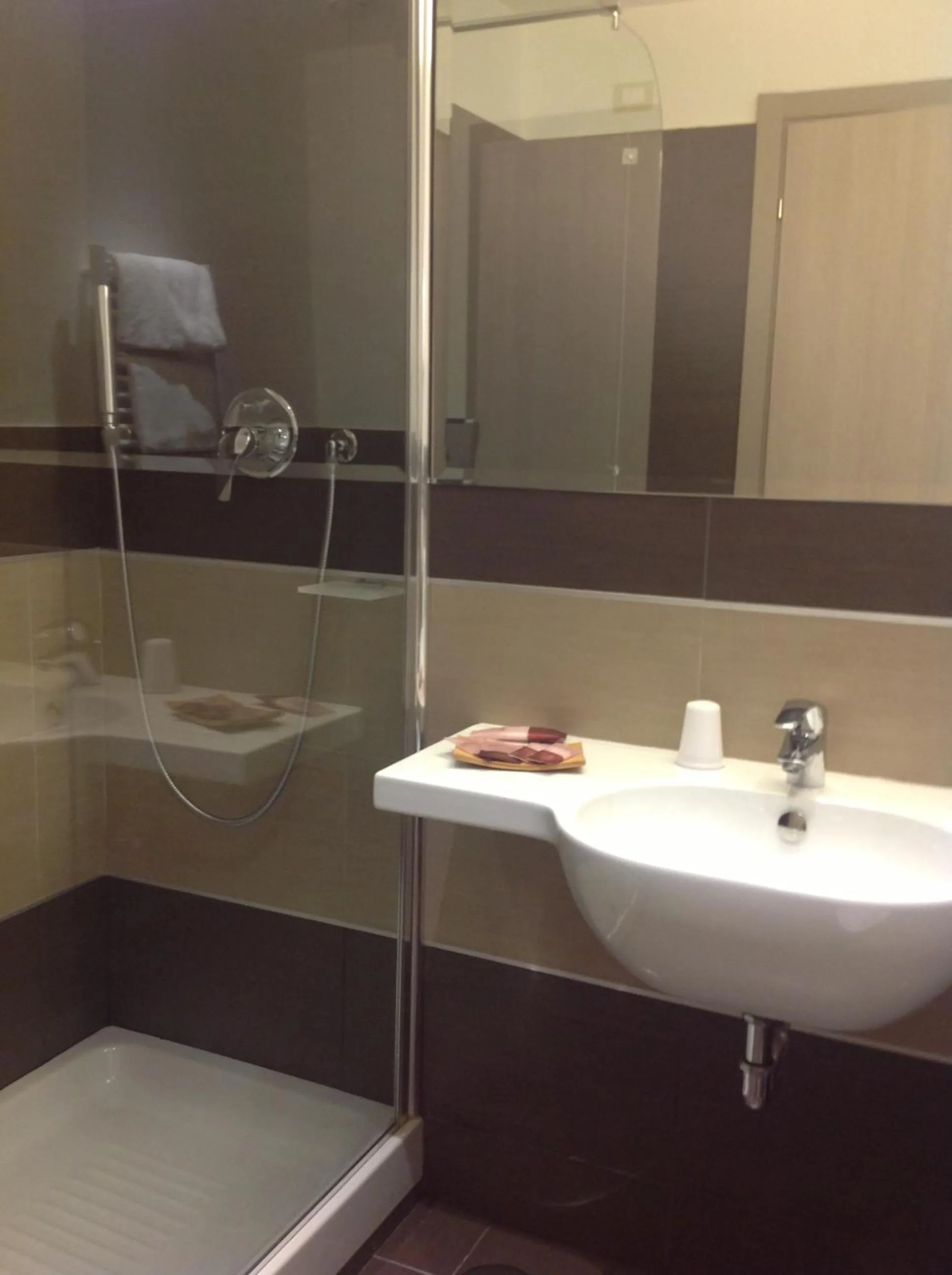 Shower in Hotel California