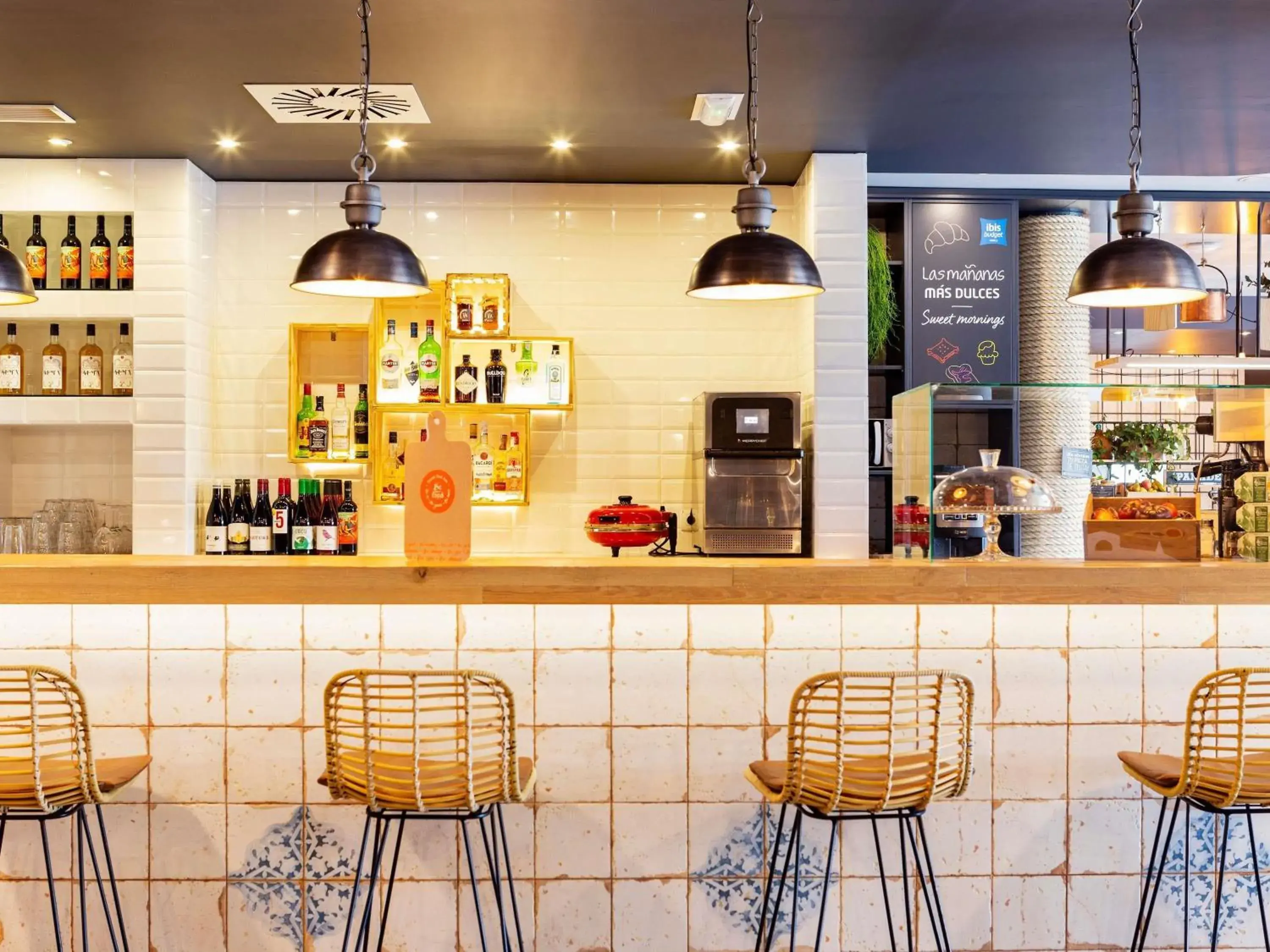 Restaurant/places to eat in Ibis Budget Oviedo Restaurant/places to eat in Ibis Budget Oviedo