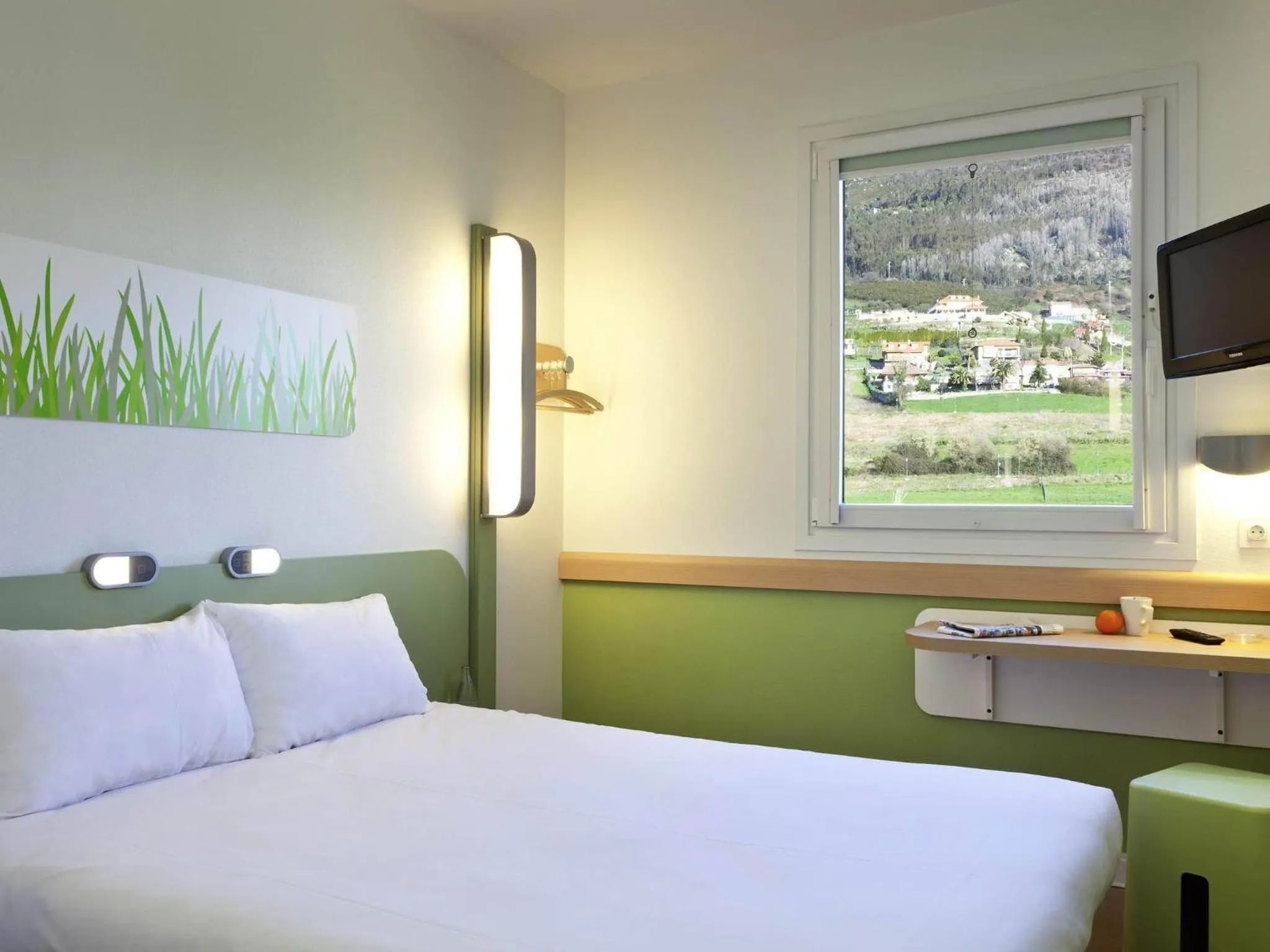 Bedroom, Bed in Ibis Budget Oviedo